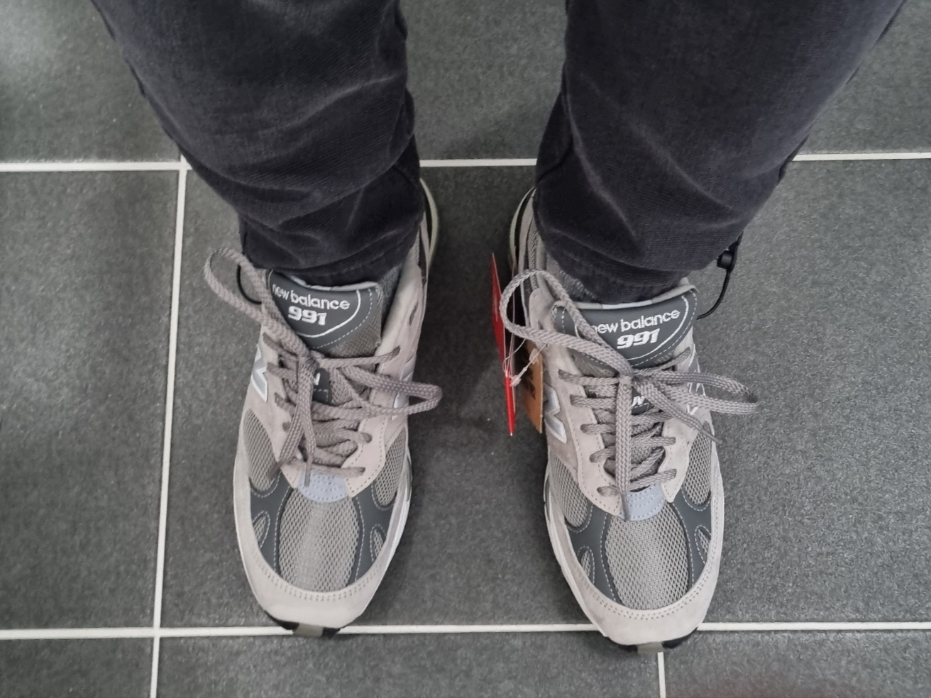 New Balance 991 Made in UK Grey 착용 스타일 - 3