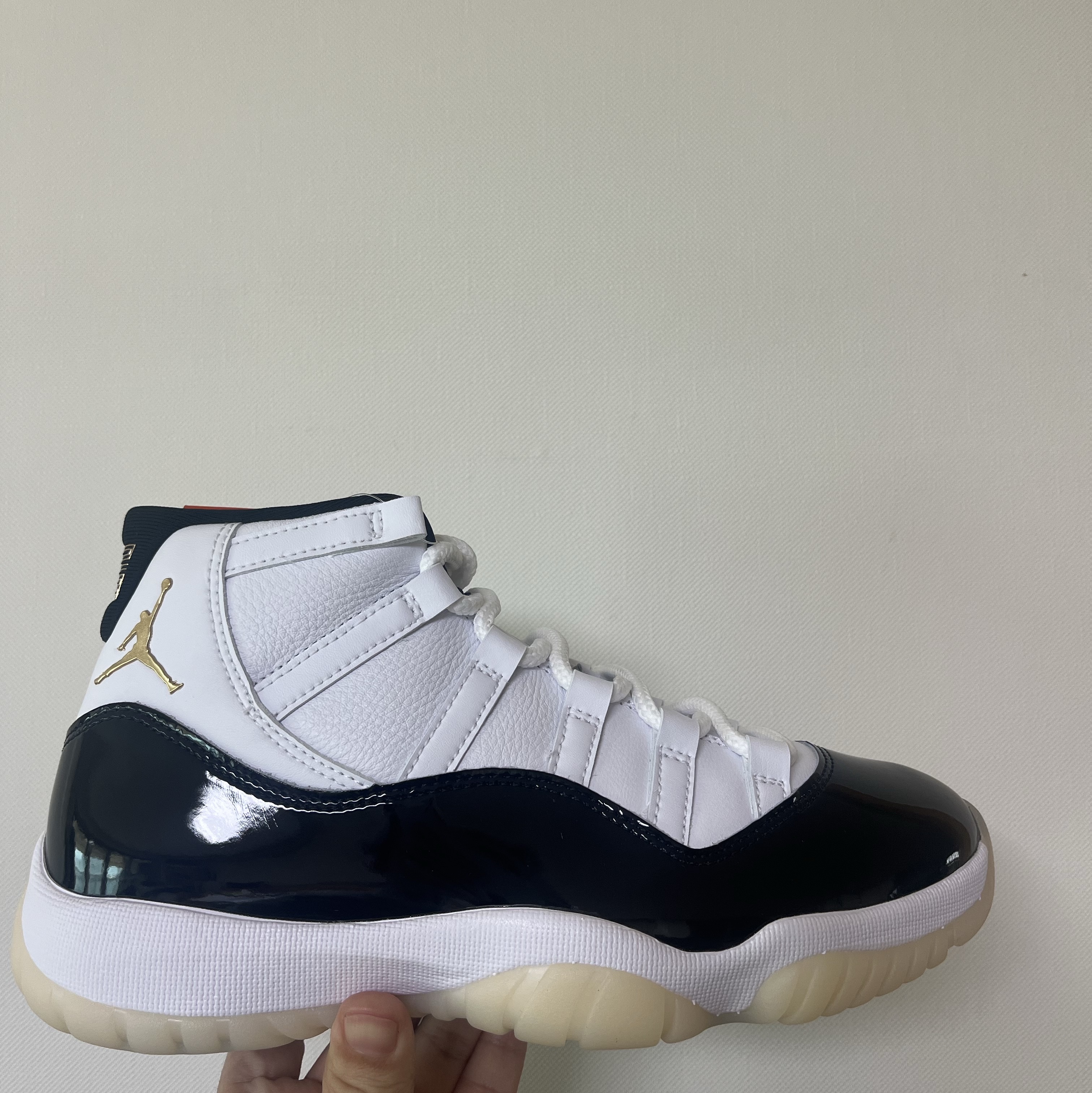 Jordan 11 Retro Gratitude 착용 스타일 - 1