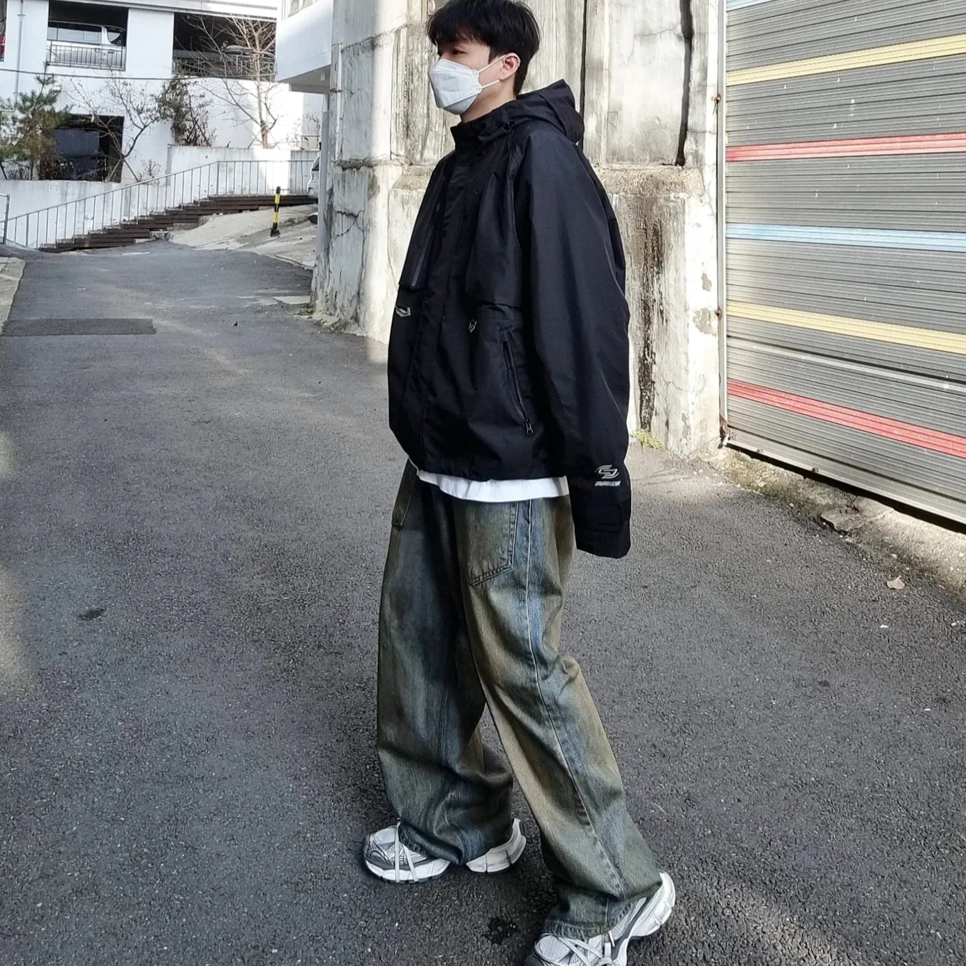 Undermycar x Atmos Samadhi Ashtanga Shell Parka Pirate Black - 23FW, Project G/R Coated Backward Denim Pants Blue 착용 스타일 - 1