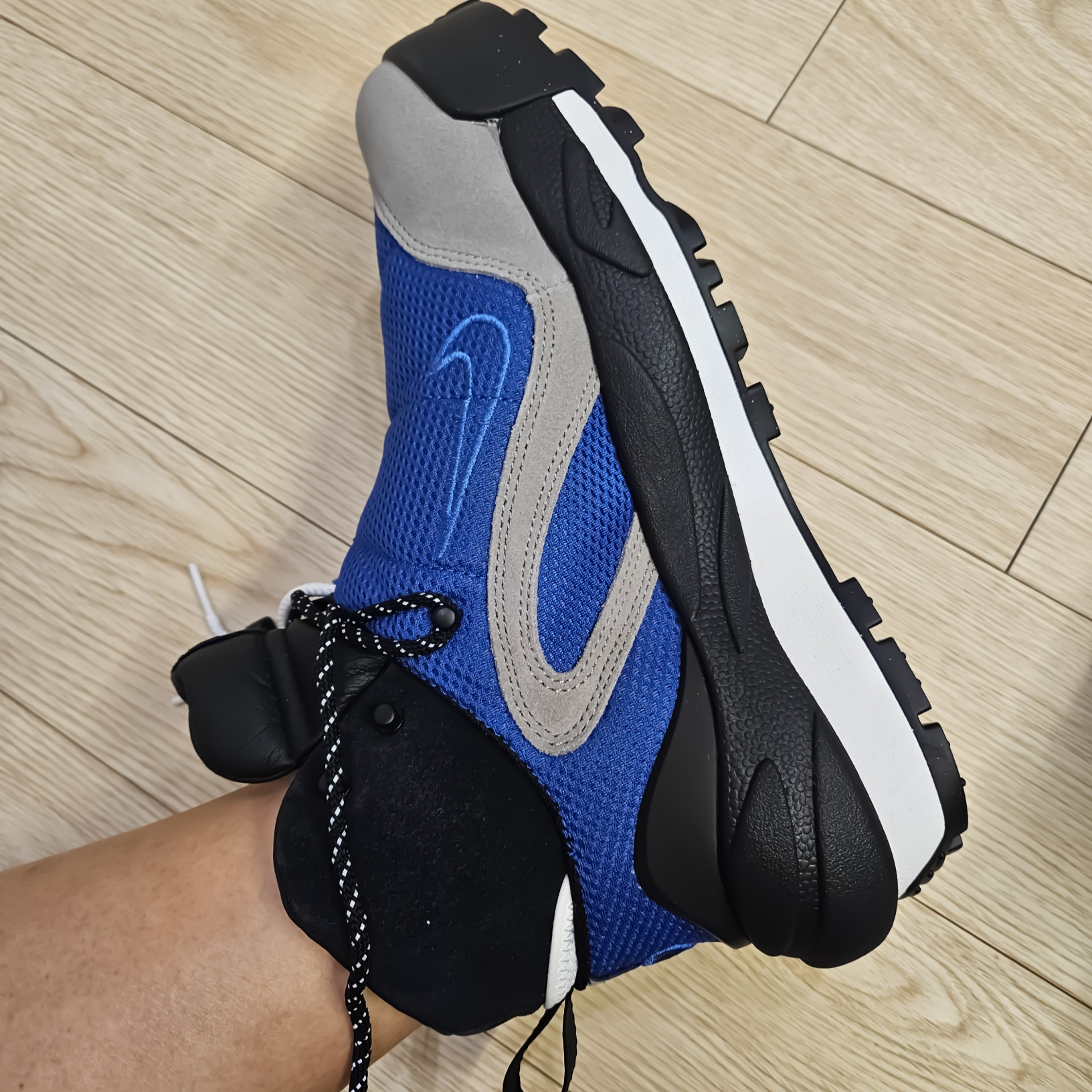 Nike x Sacai Magmascape SP Varsity Royal 착용 스타일
