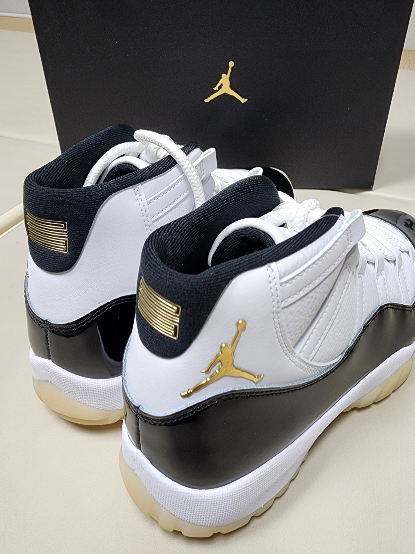 Jordan 11 Retro Gratitude 착용 스타일 - 2