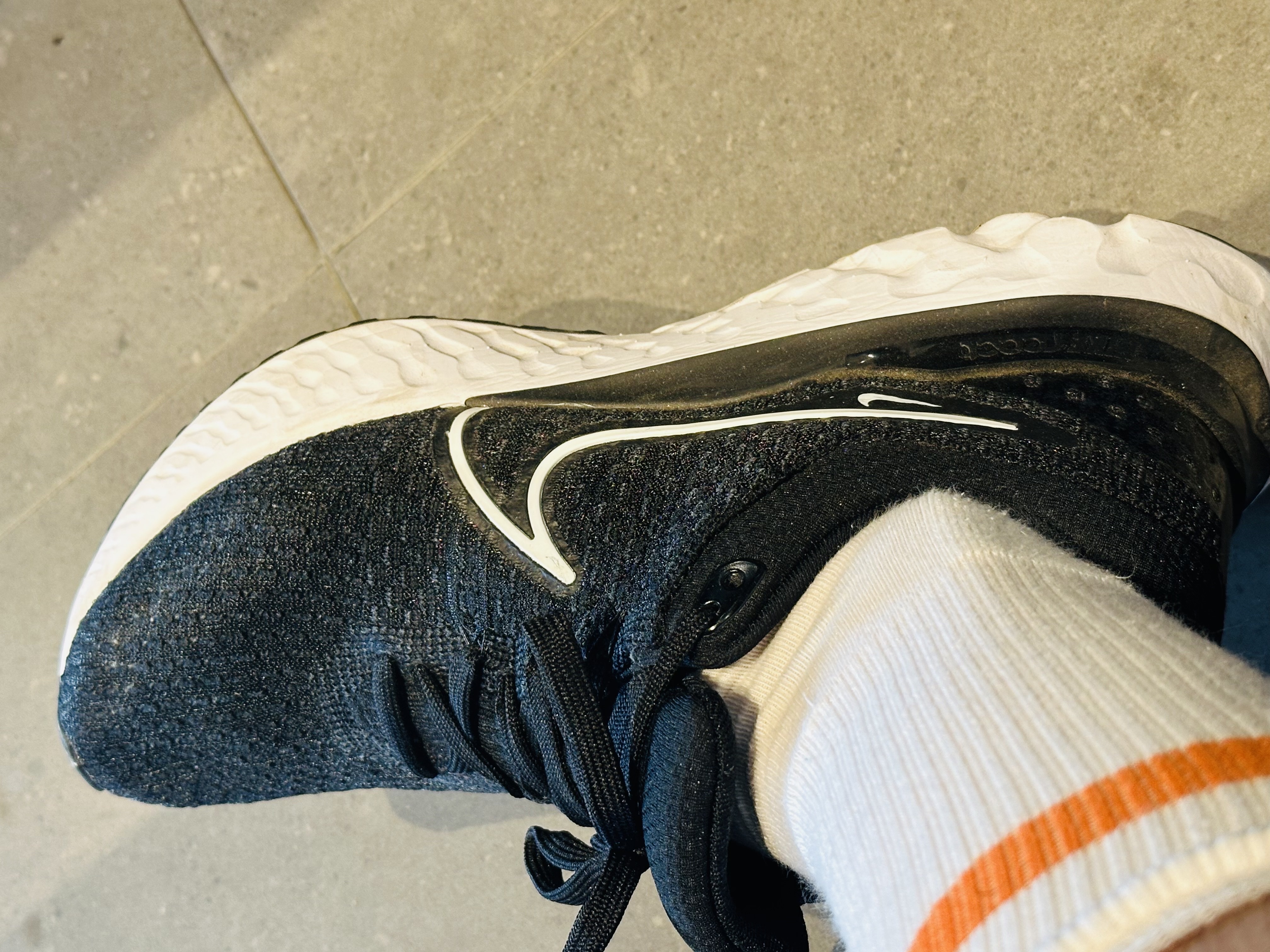 Nike React Infinity Run Flyknit 3 Black White 착용 스타일