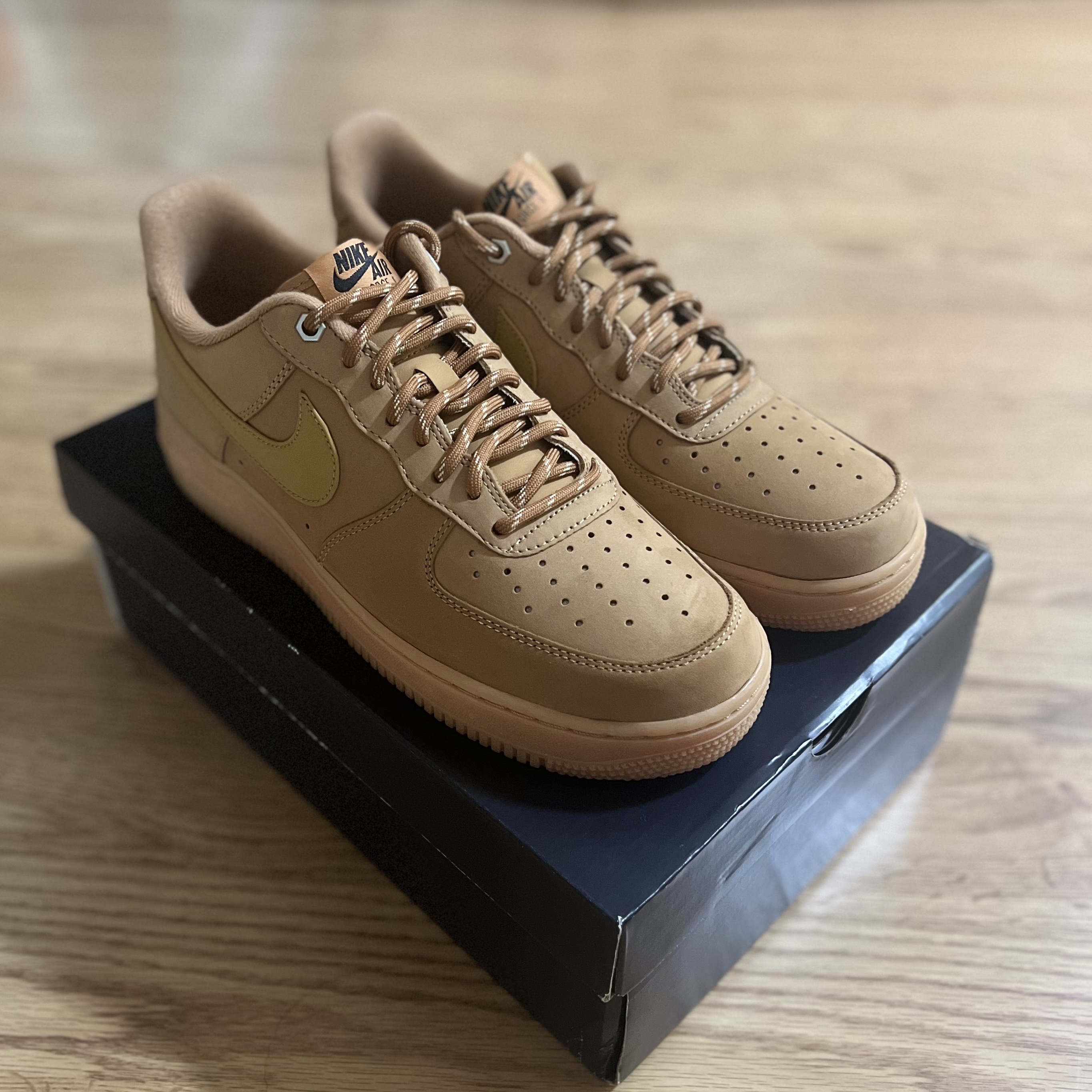 Nike Air Force 1 '07 WB Flax 착용 스타일
