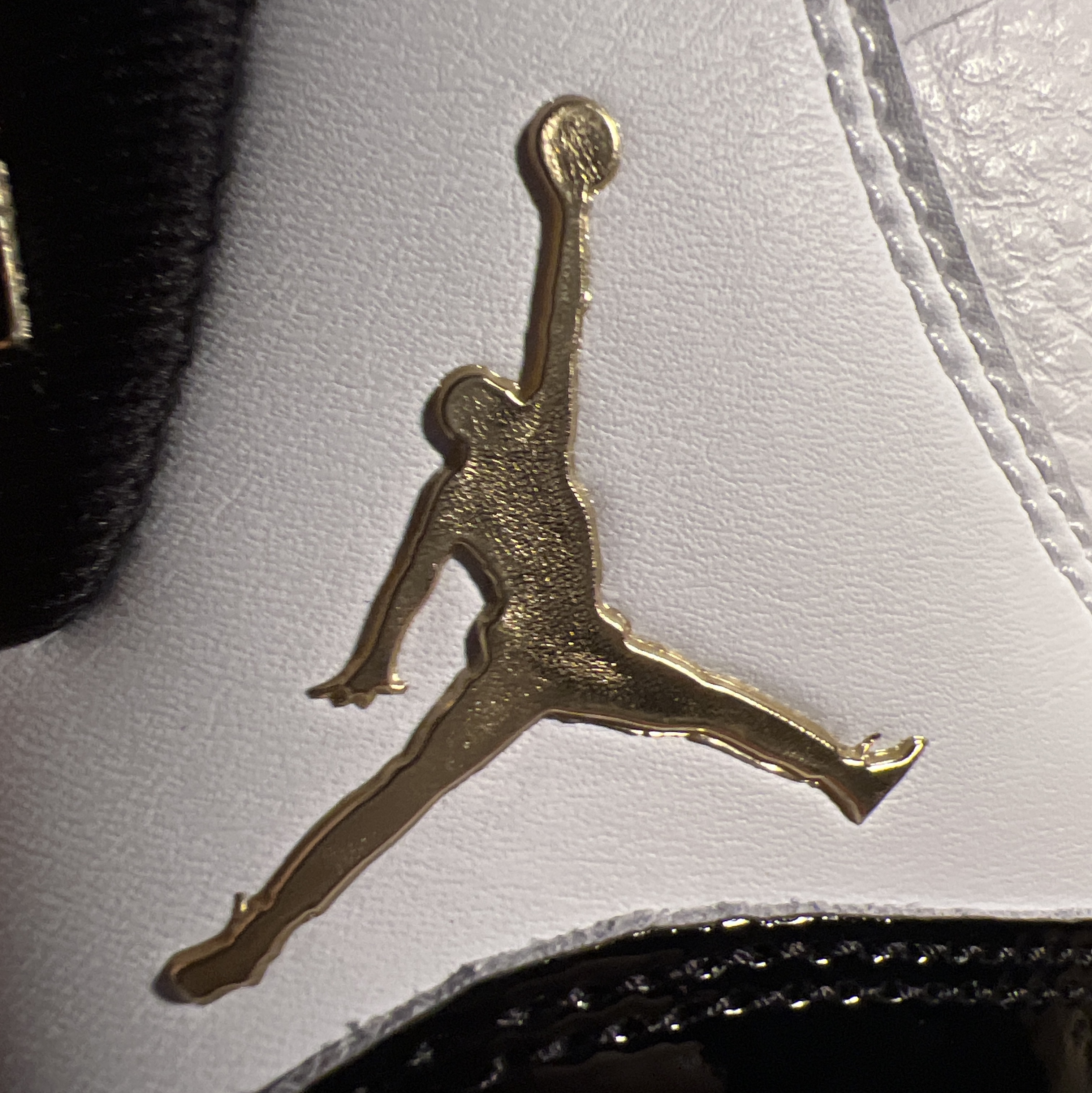 Jordan 11 Retro Gratitude 착용 스타일 - 2