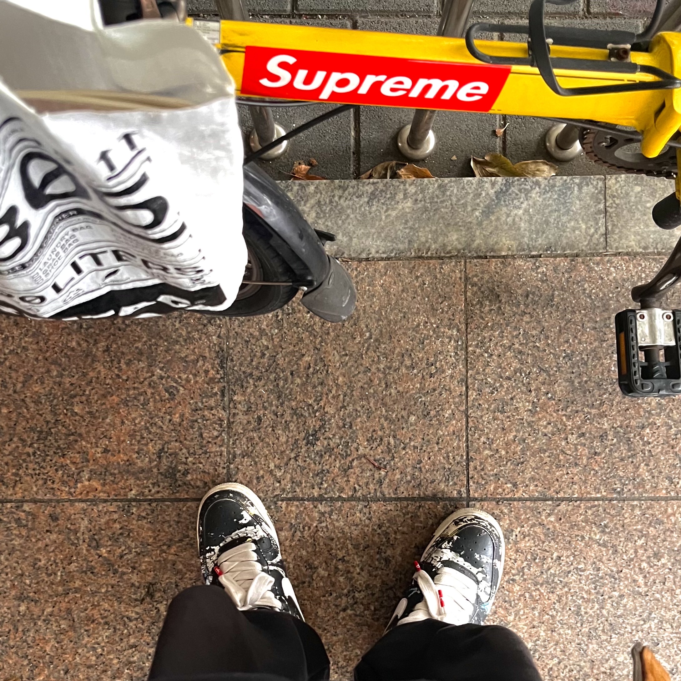 Nike x Peaceminusone Air Force 1 Low Para-Noise 착용 스타일
