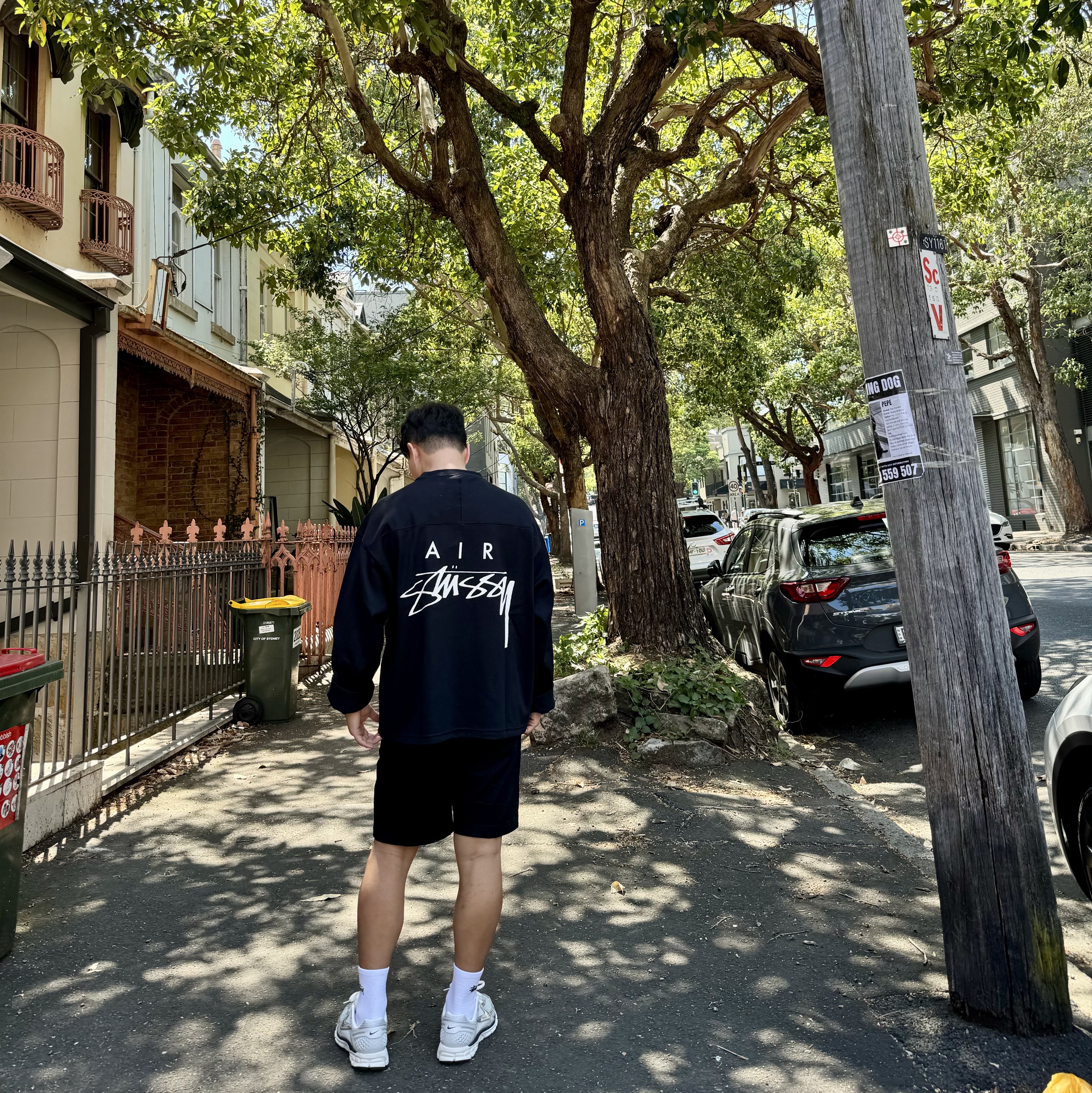 Nike x Stussy Long Sleeve Top Black (FJ9164-010), (W) Nike Zoom Vomero 5 Photon Dust and Metallic Silver 착용 스타일 - 2