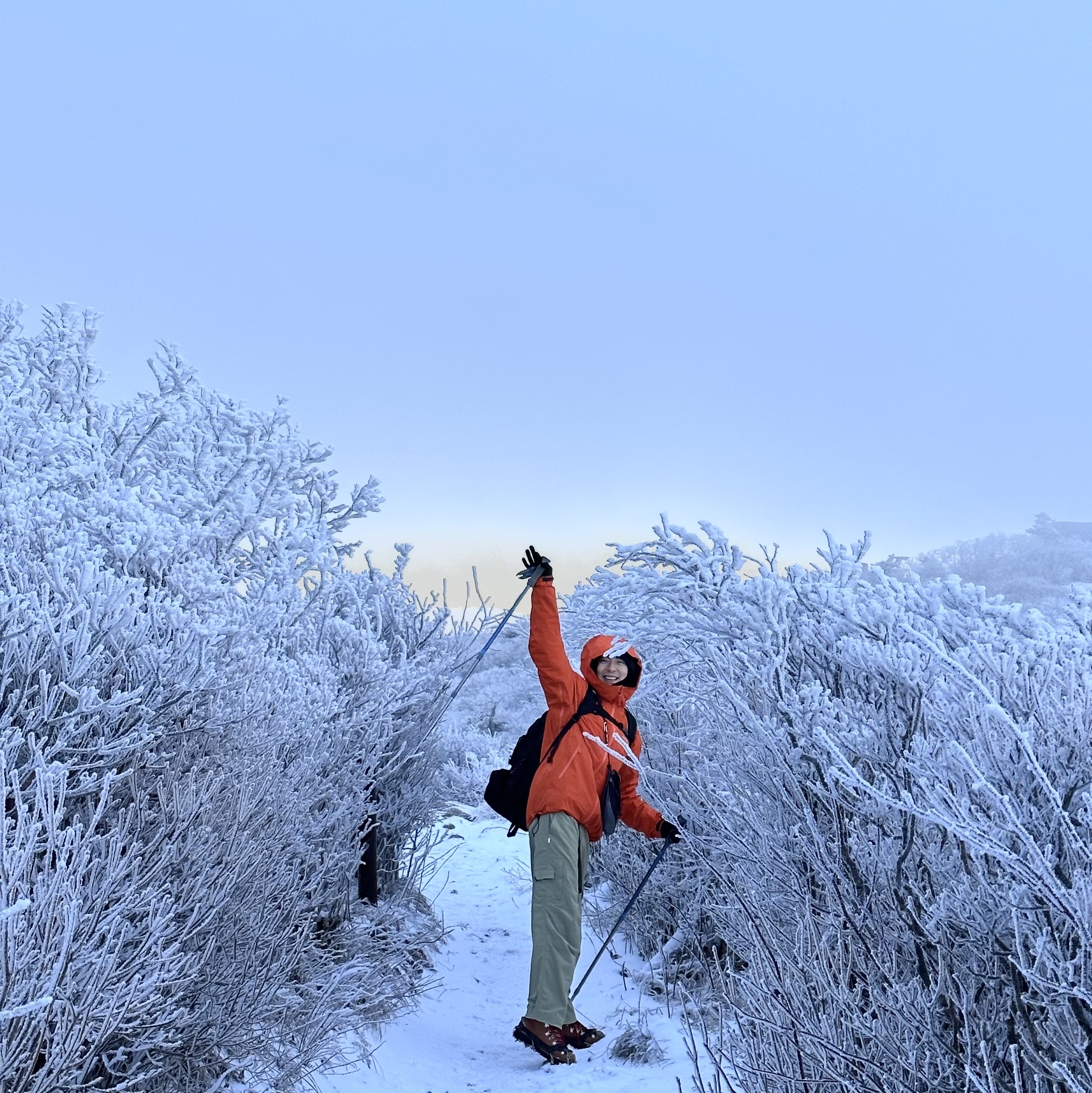 Arc'teryx Beta LT Jacket Phenom 착용 스타일 - 1