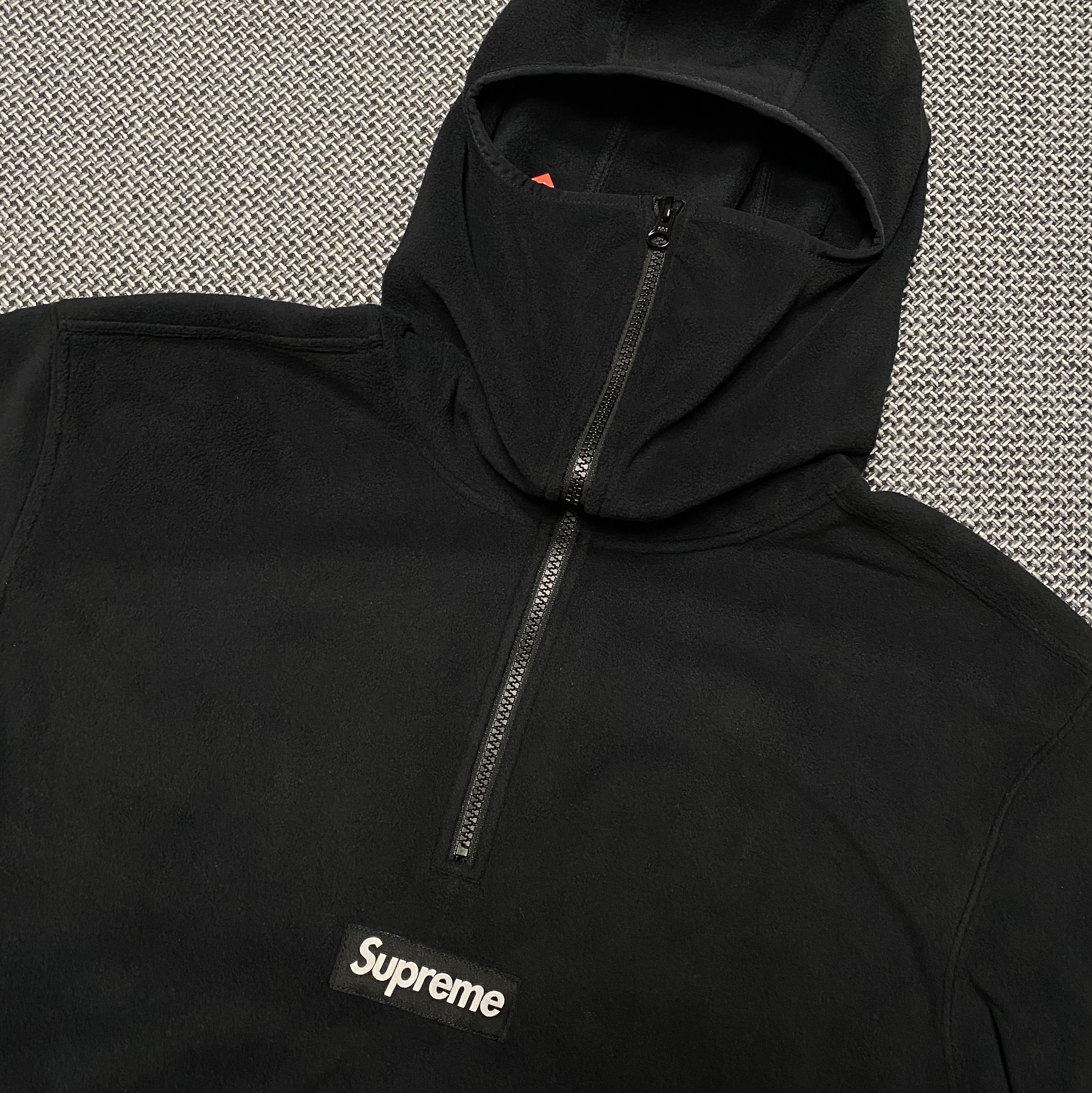 Supreme Polartec Facemask Half Zip Hooded Sweatshirt Black - 23FW 착용 스타일