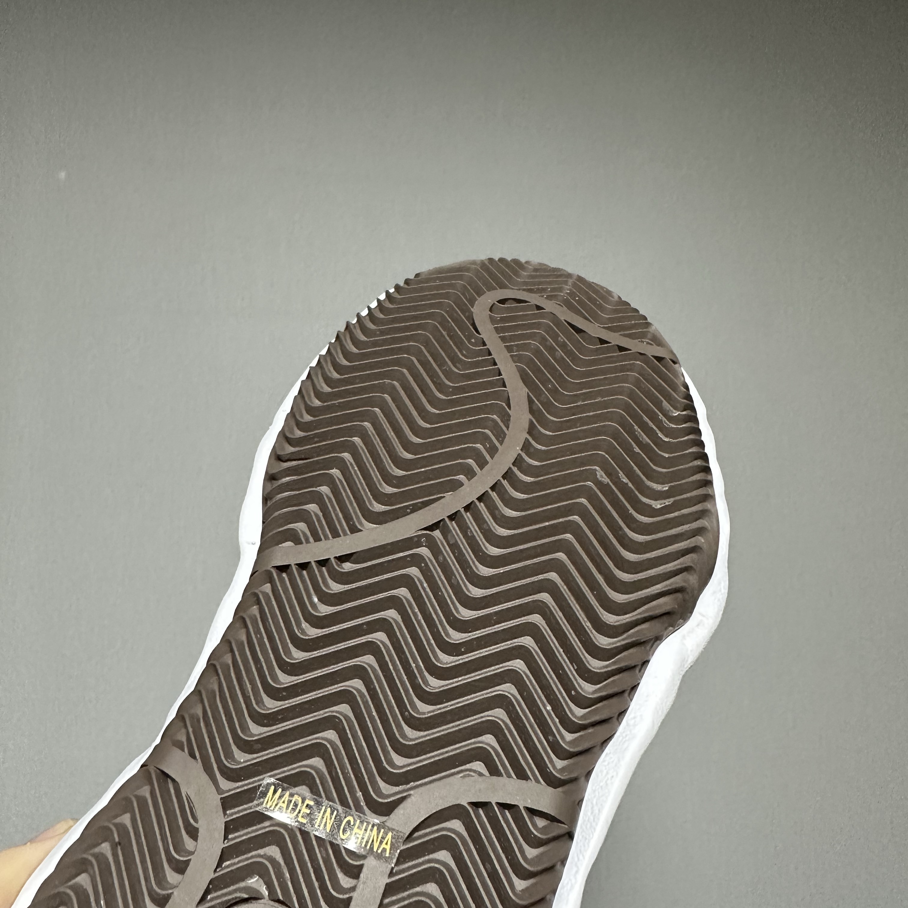 Maison Mihara Yasuhiro Blakey OG Sole Canvas Low-top Sneakers Black White 착용 스타일 - 5