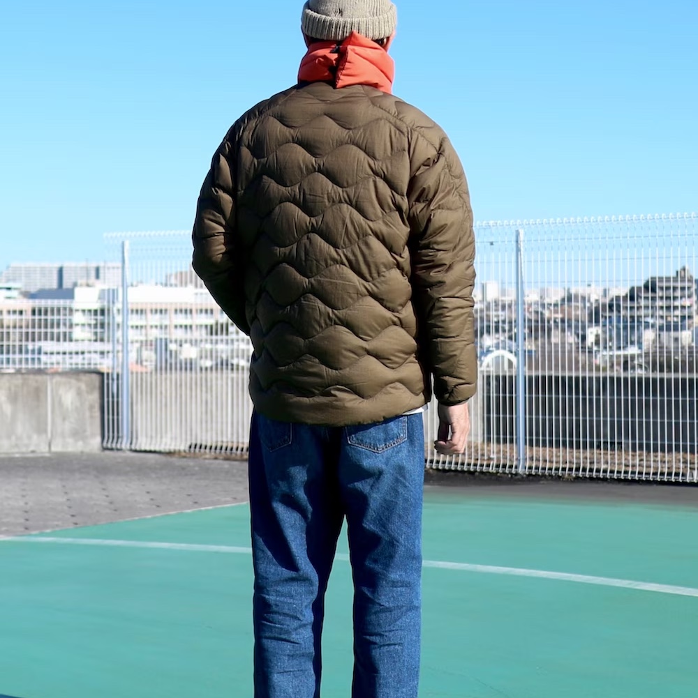 Uniqlo x White Mountaineering WPJ Ultra Light Down Oversized Jacket Olive 착용 스타일 - 2