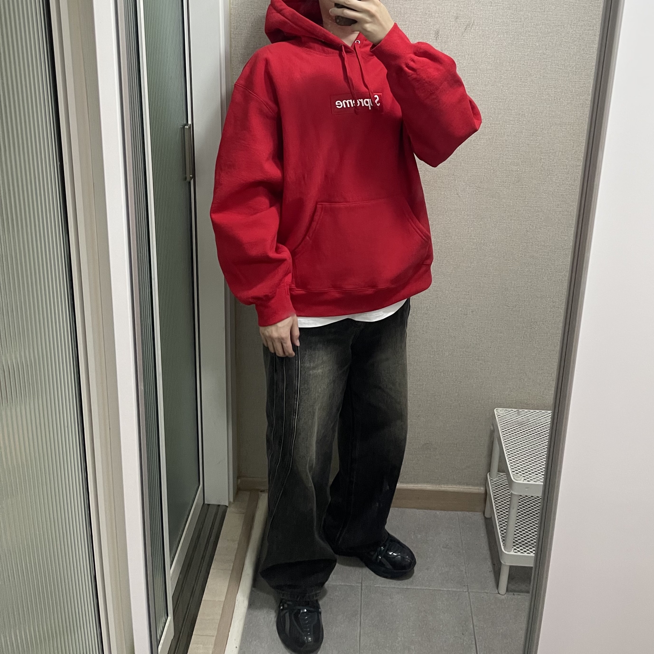 Supreme Box Logo Hooded Sweatshirt Red - 23FW, Asics x Andersson Bell HN2-S Protoblast Black 착용 스타일