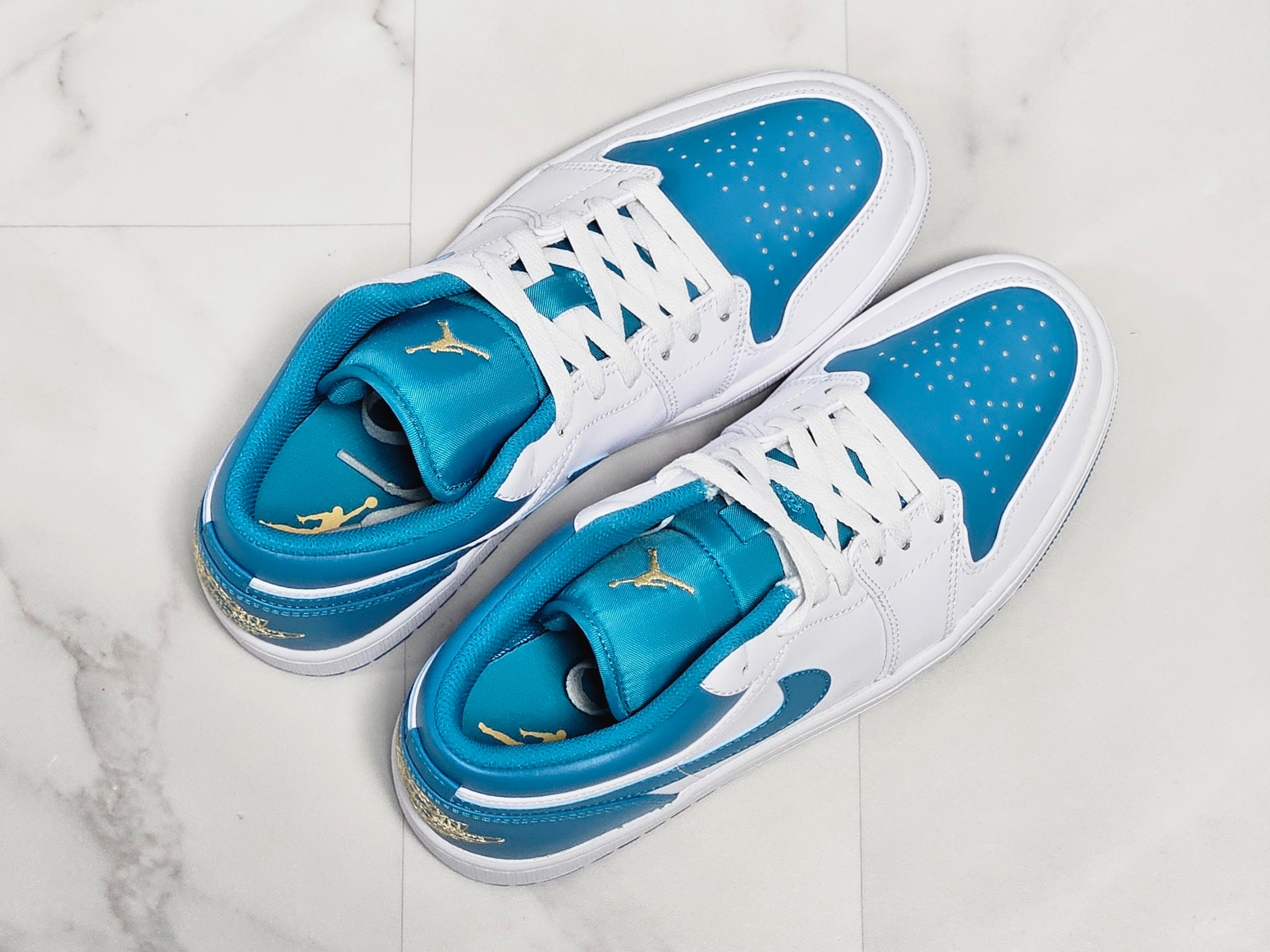 Jordan 1 Low White Aquatone 착용 스타일 - 9