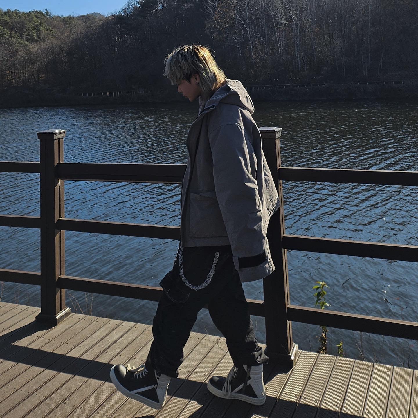 Rick Owens Geobasket Full Grain Calf Leather Strobe Sneakers Black Milk White 착용 스타일 - 4