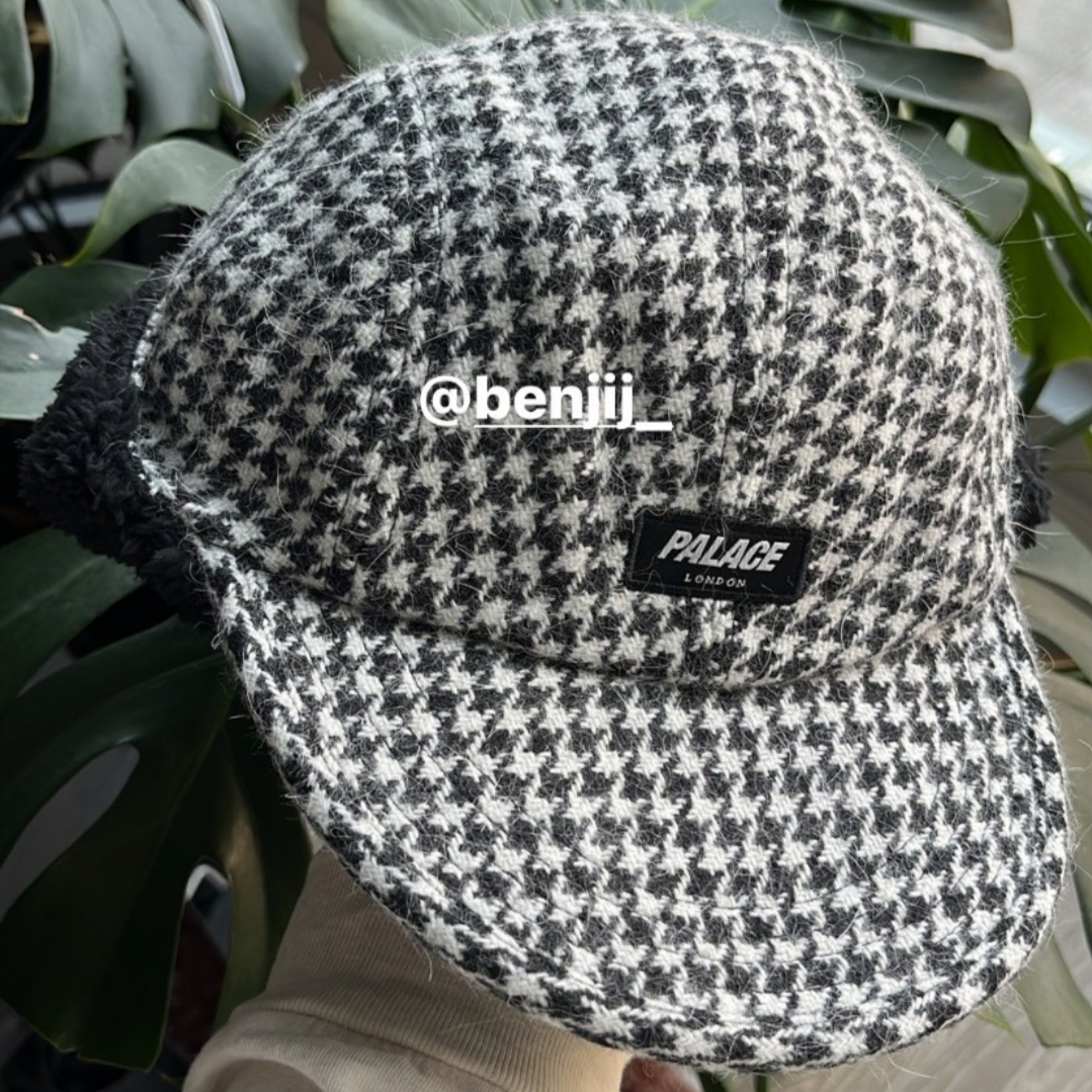 Palace Reverso Earflap 4-Panel Houndstooth White - 23FW, Palace Warmdome Earflap 6-Panel Black - 22FW 착용 스타일 - 5