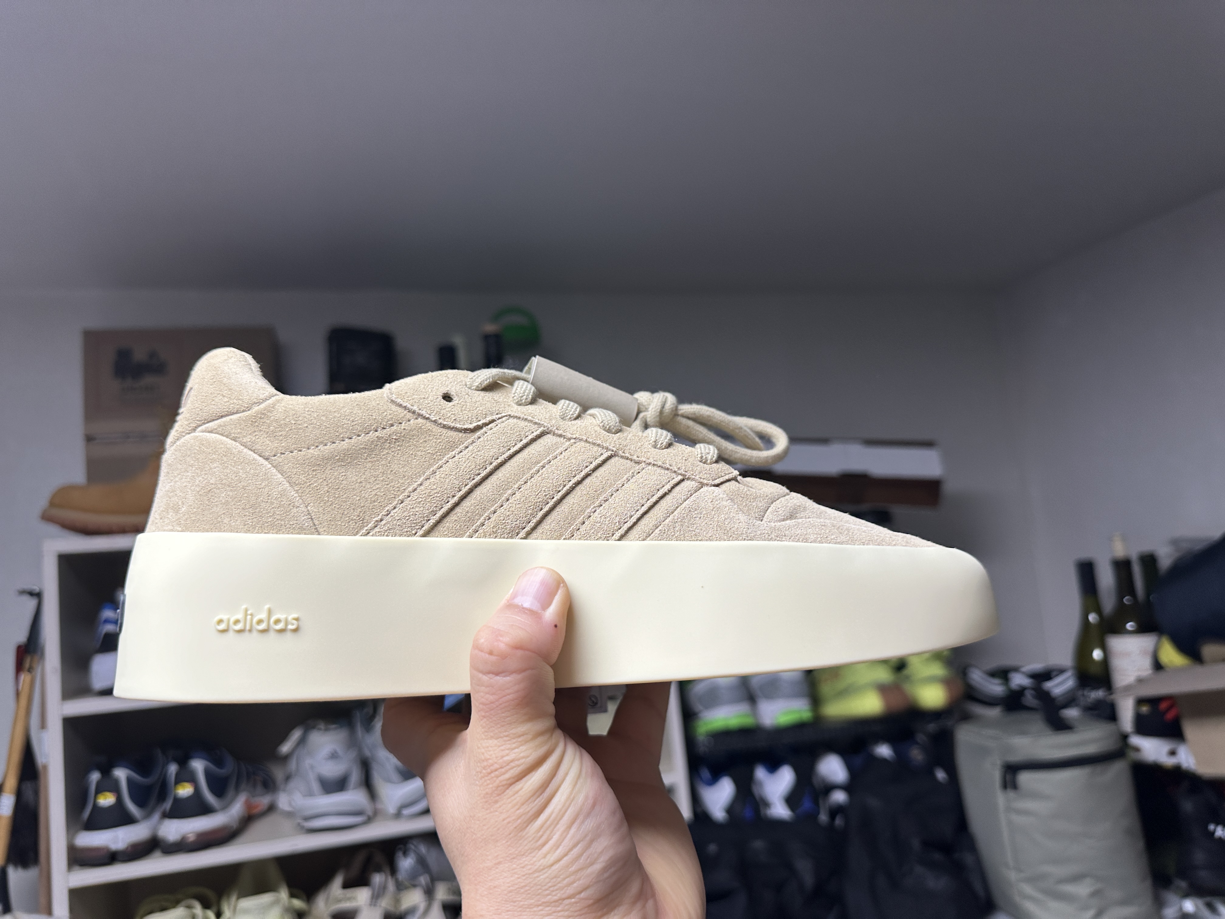 Adidas x Fear of God Athletics 86 Low Clay 착용 스타일