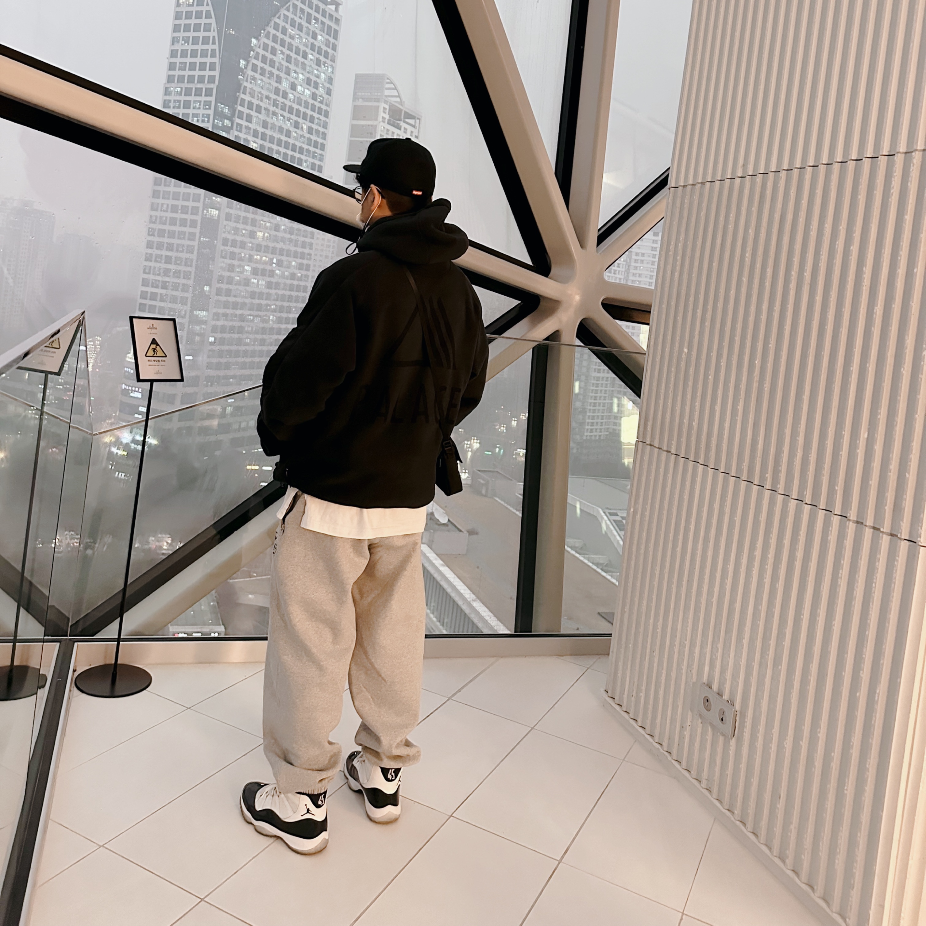 Palace Polartec Venter Hood Jacket Black - 22FW, Nike x Stussy NRG Fleece Pants Dark Grey Heather (DO9340-063) 착용 스타일