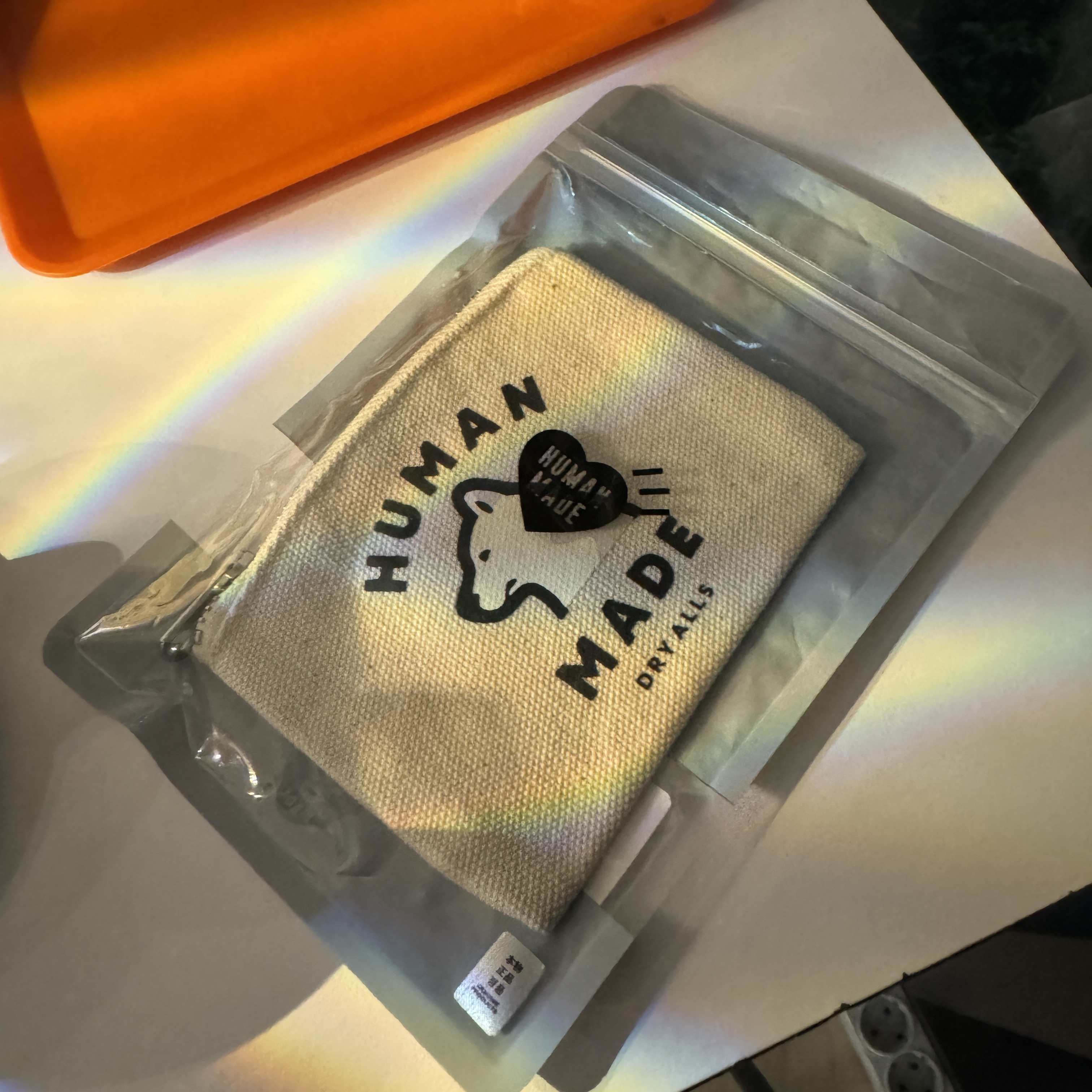 Human Made Worksout 20th Anniversary Jindo Dog Card Case White 착용 스타일