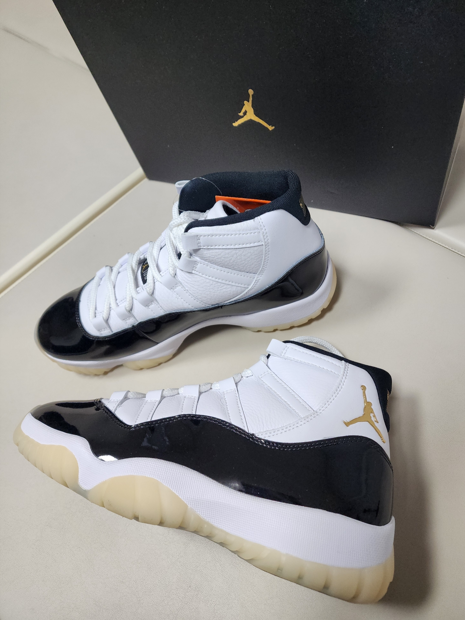 Jordan 11 Retro Gratitude 착용 스타일 - 3