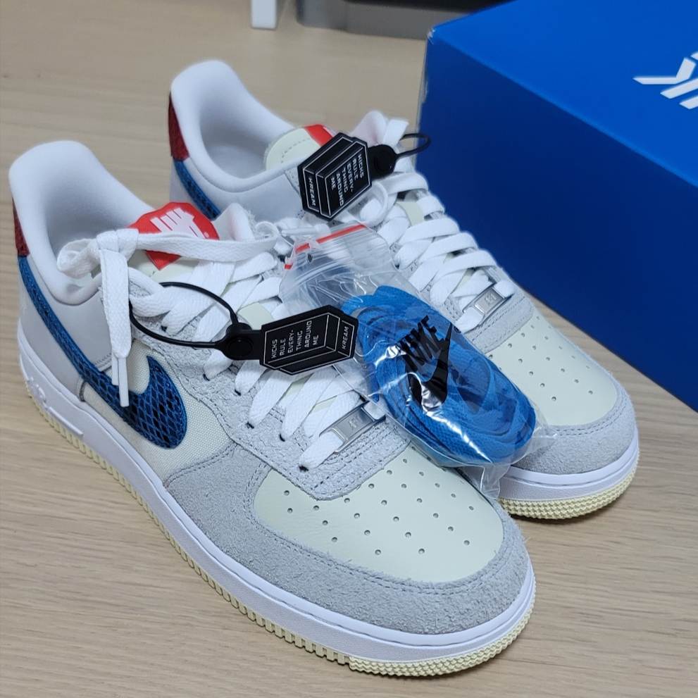 Nike x Undefeated Air Force 1 Low SP 5 On It 착용 스타일