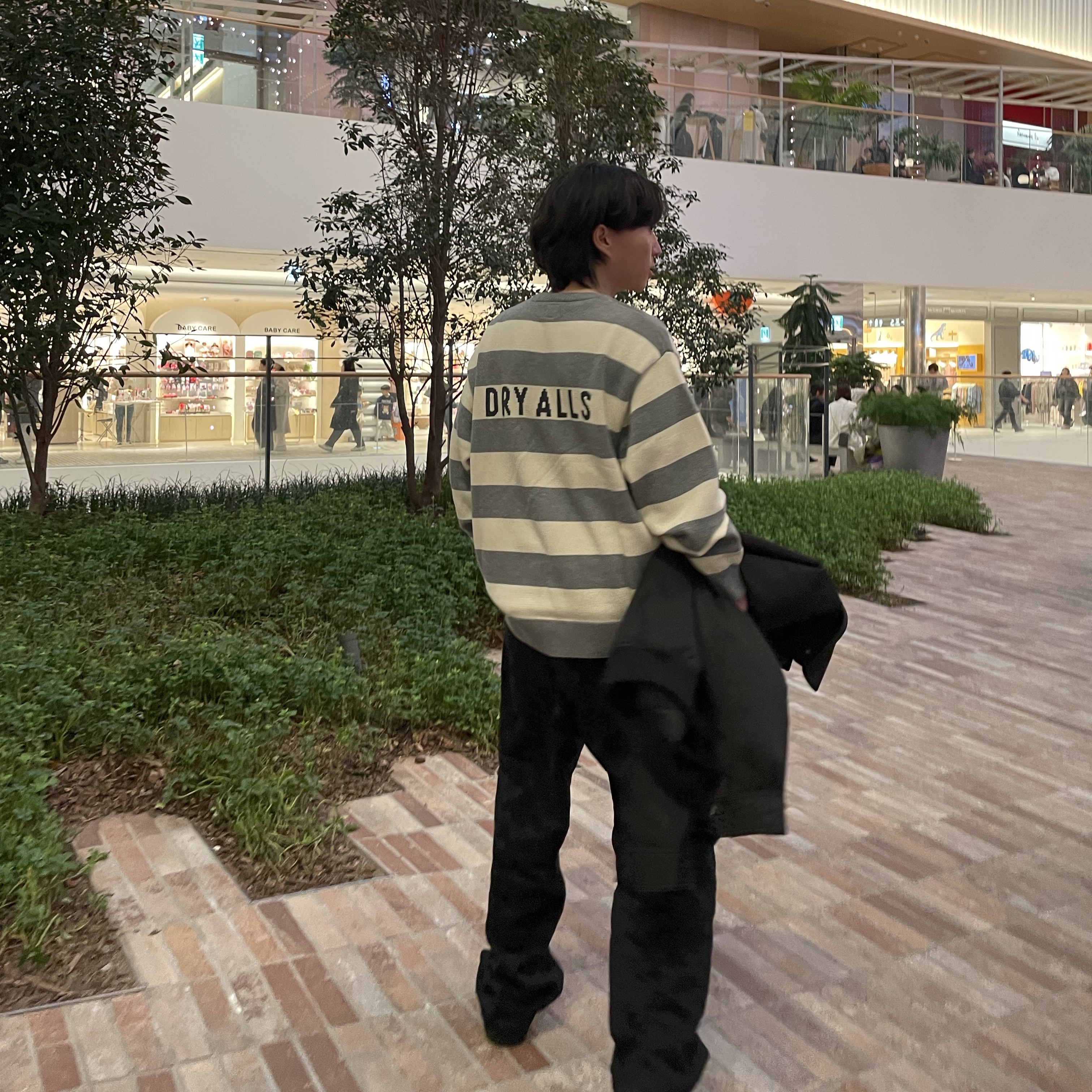 Human Made Striped Heart Knit Sweater Gray, Haleine Padded 3D Detail Short Jacket Black 착용 스타일 - 4