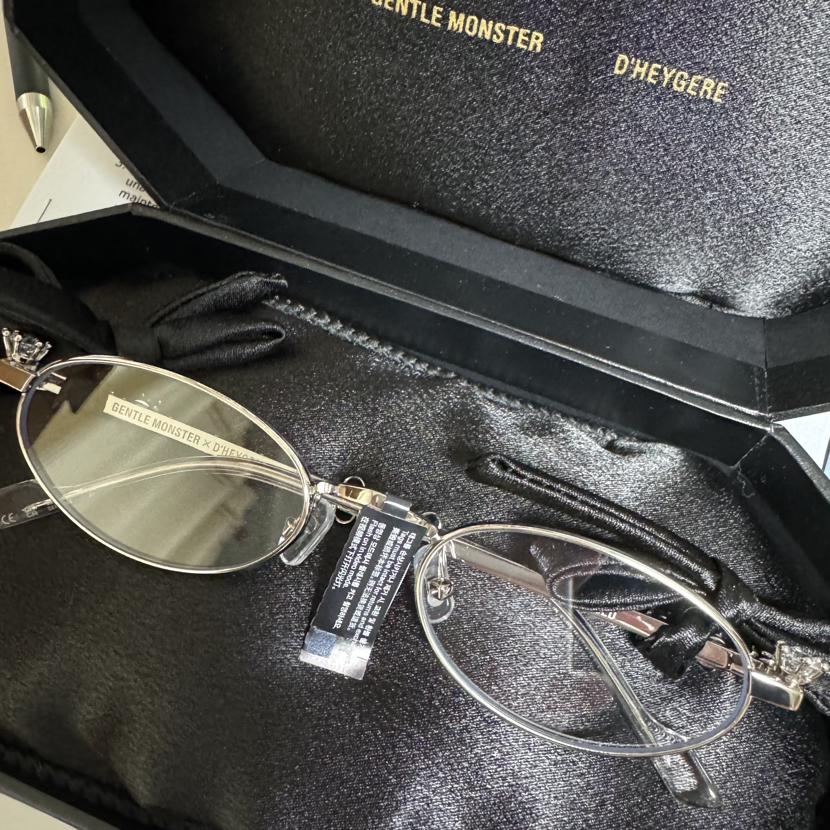 Gentle Monster x D'heygere Pierced 02 Silver 착용 스타일