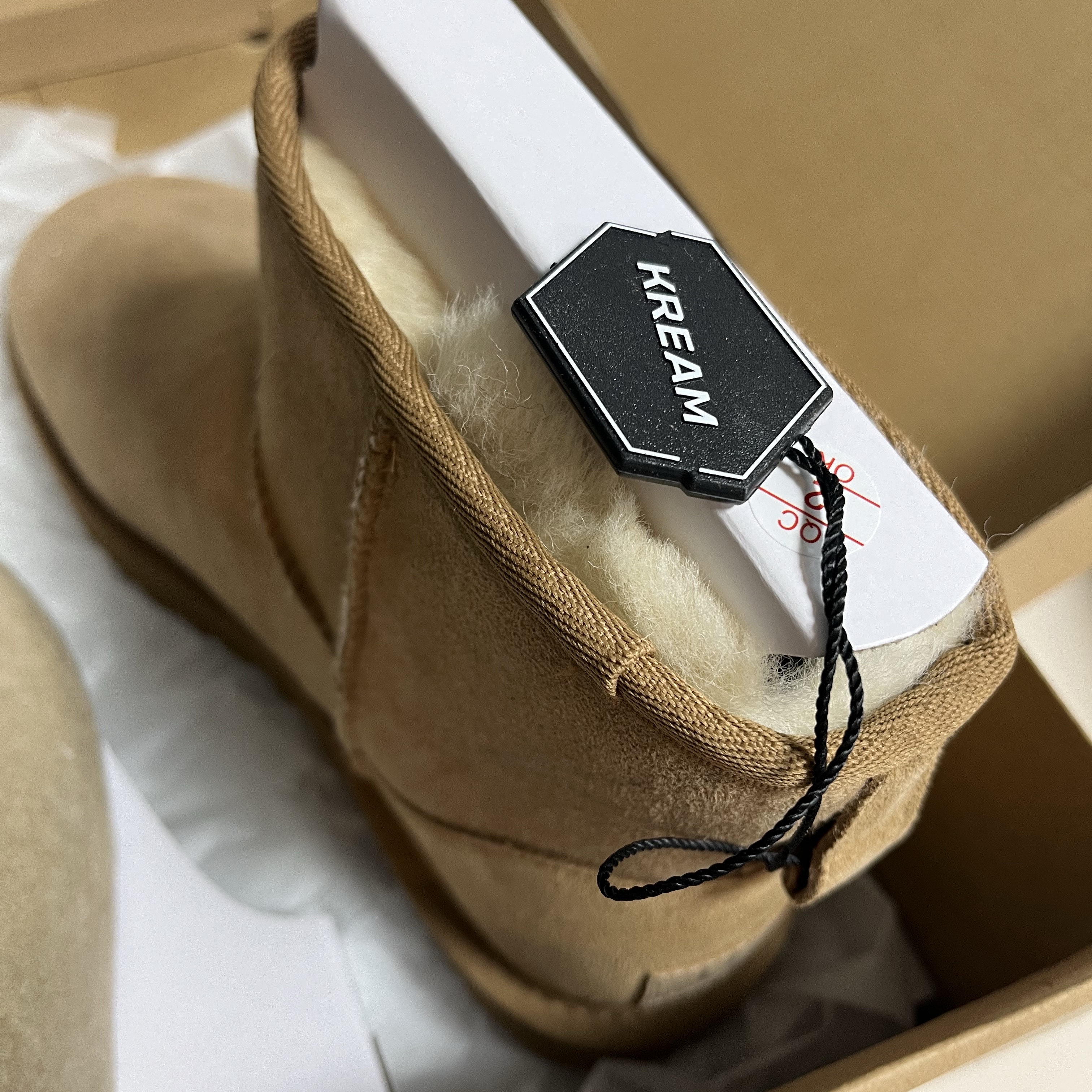 (W) UGG Classic Mini II Boots Chestnut 착용 스타일 - 2