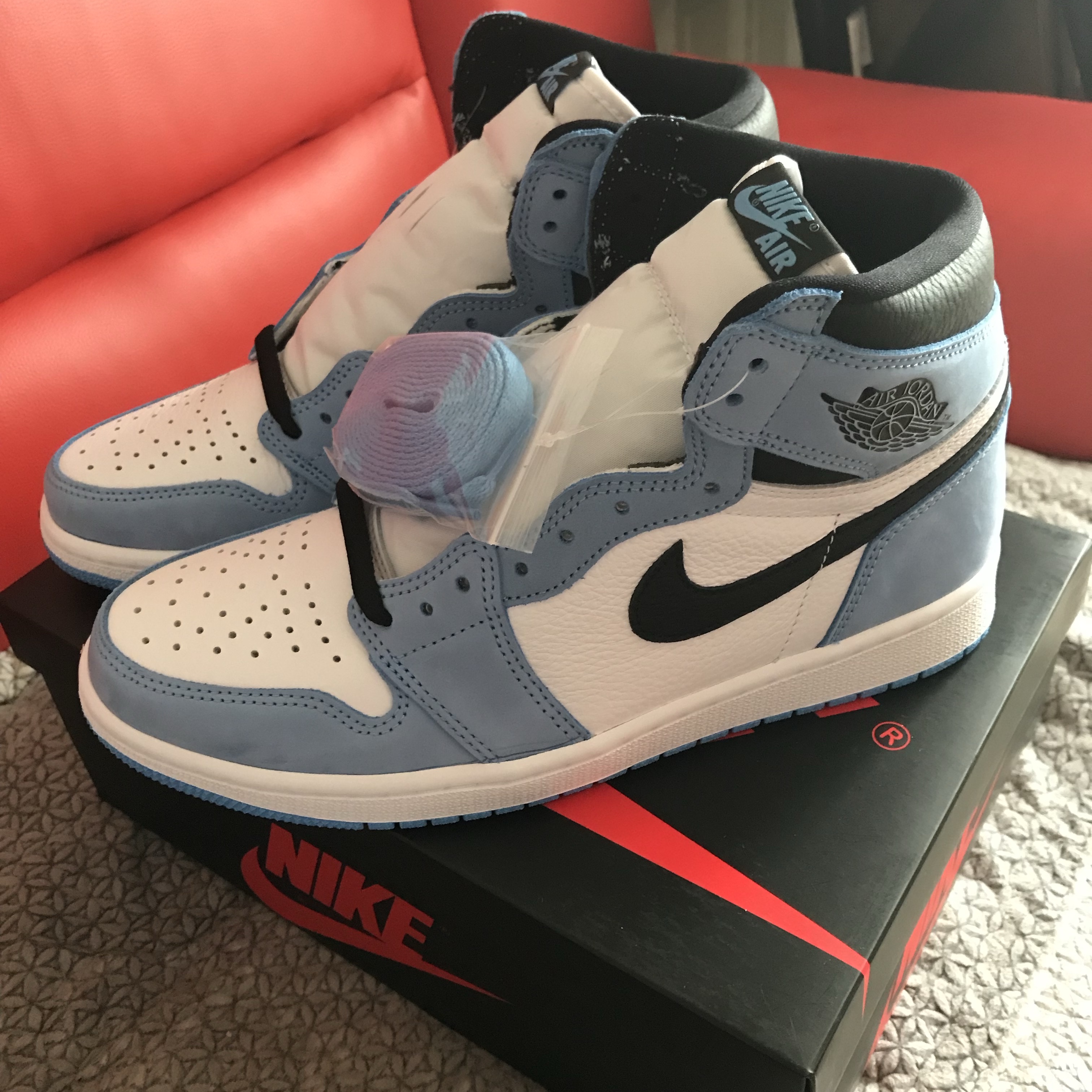 Jordan 1 Retro High OG University Blue 착용 스타일