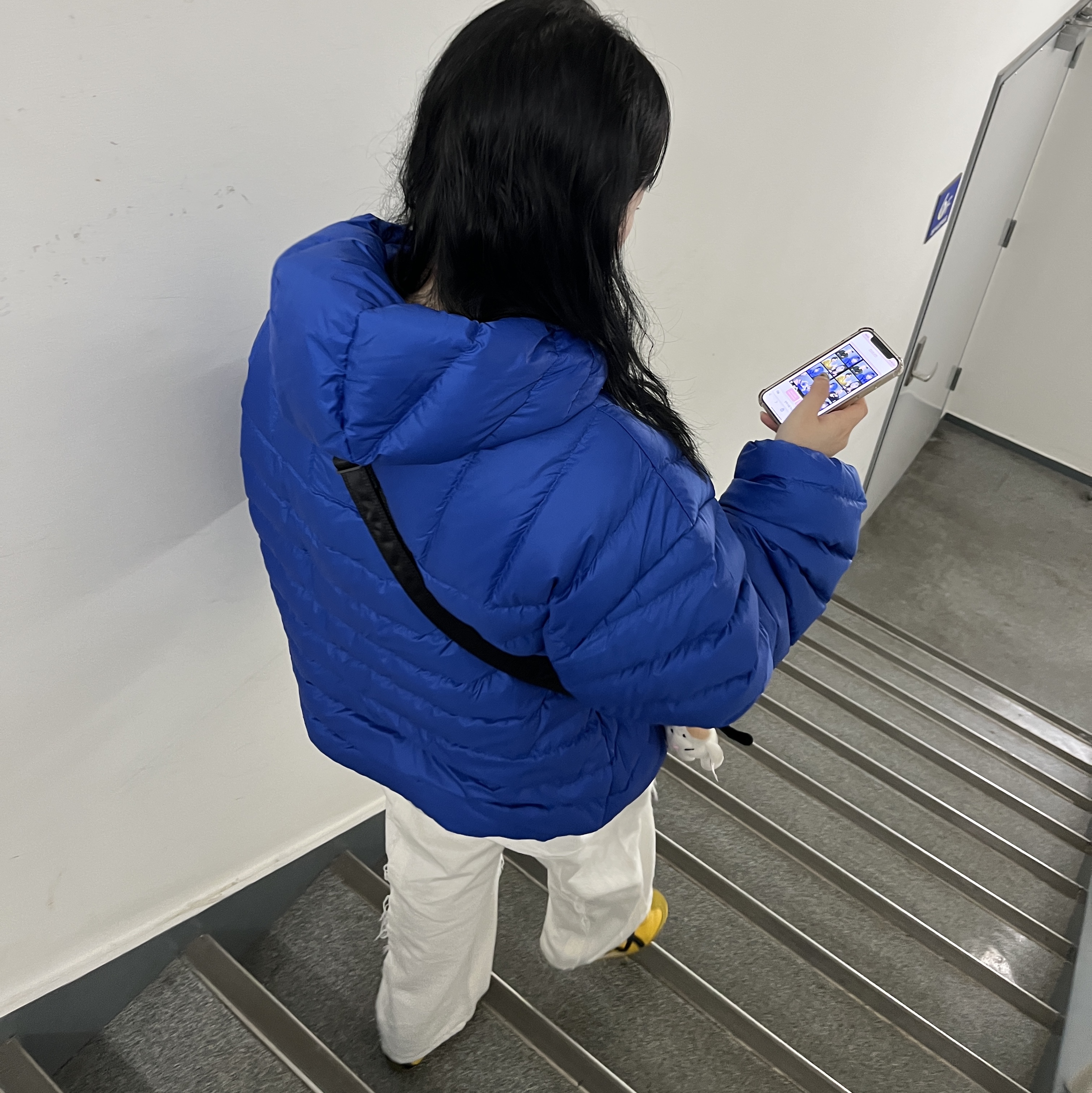 Supreme Micro Down Half Zip Hooded Pullover Royal - 23FW, Onitsuka Tiger Mexico 66 Yellow Black 착용 스타일
