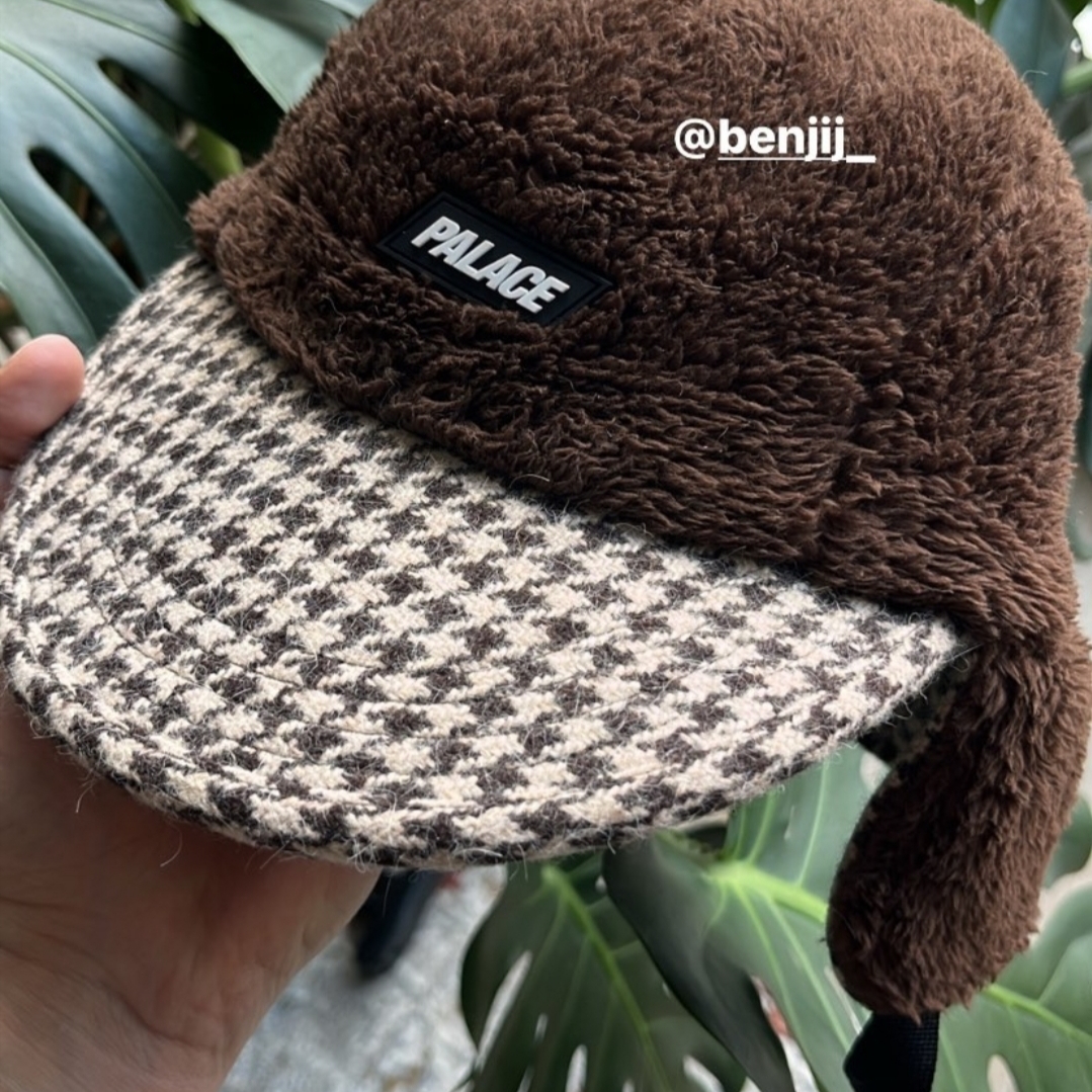 Palace Reverso Earflap 4-Panel Houndstooth White - 23FW, Palace Warmdome Earflap 6-Panel Black - 22FW 착용 스타일 - 8
