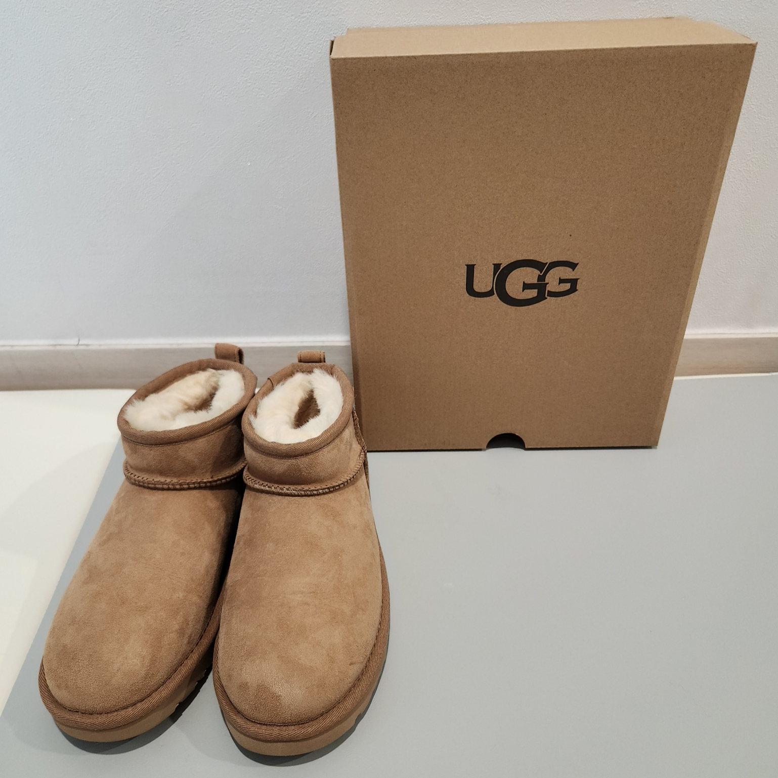 (W) UGG Classic Ultra Mini Boots Chestnut 착용 스타일