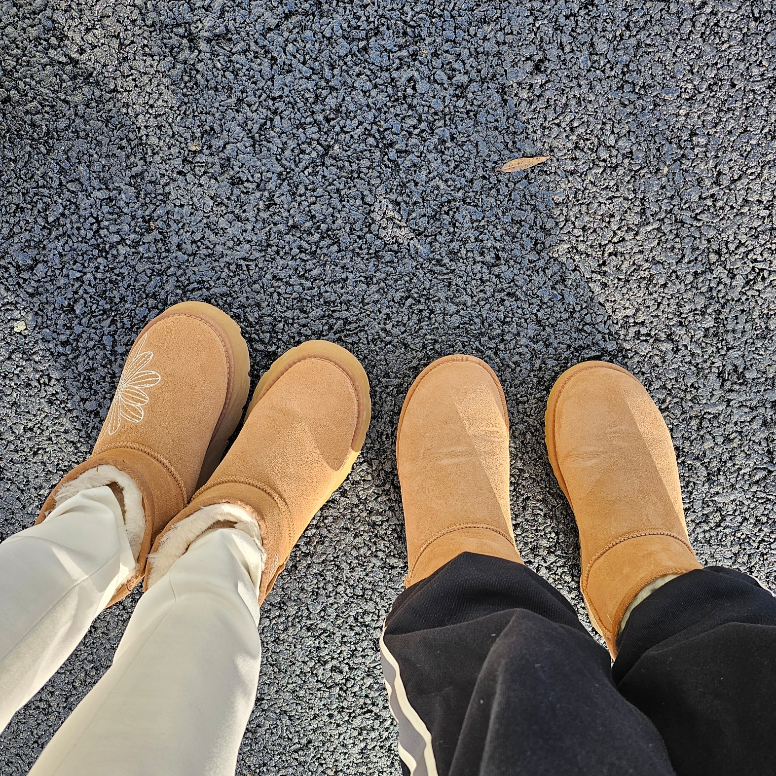 (W) UGG Classic Mini II Boots Chestnut, Mardi Mercredi Les Pompes Women Classique Ugg Boots Chestnut 착용 스타일