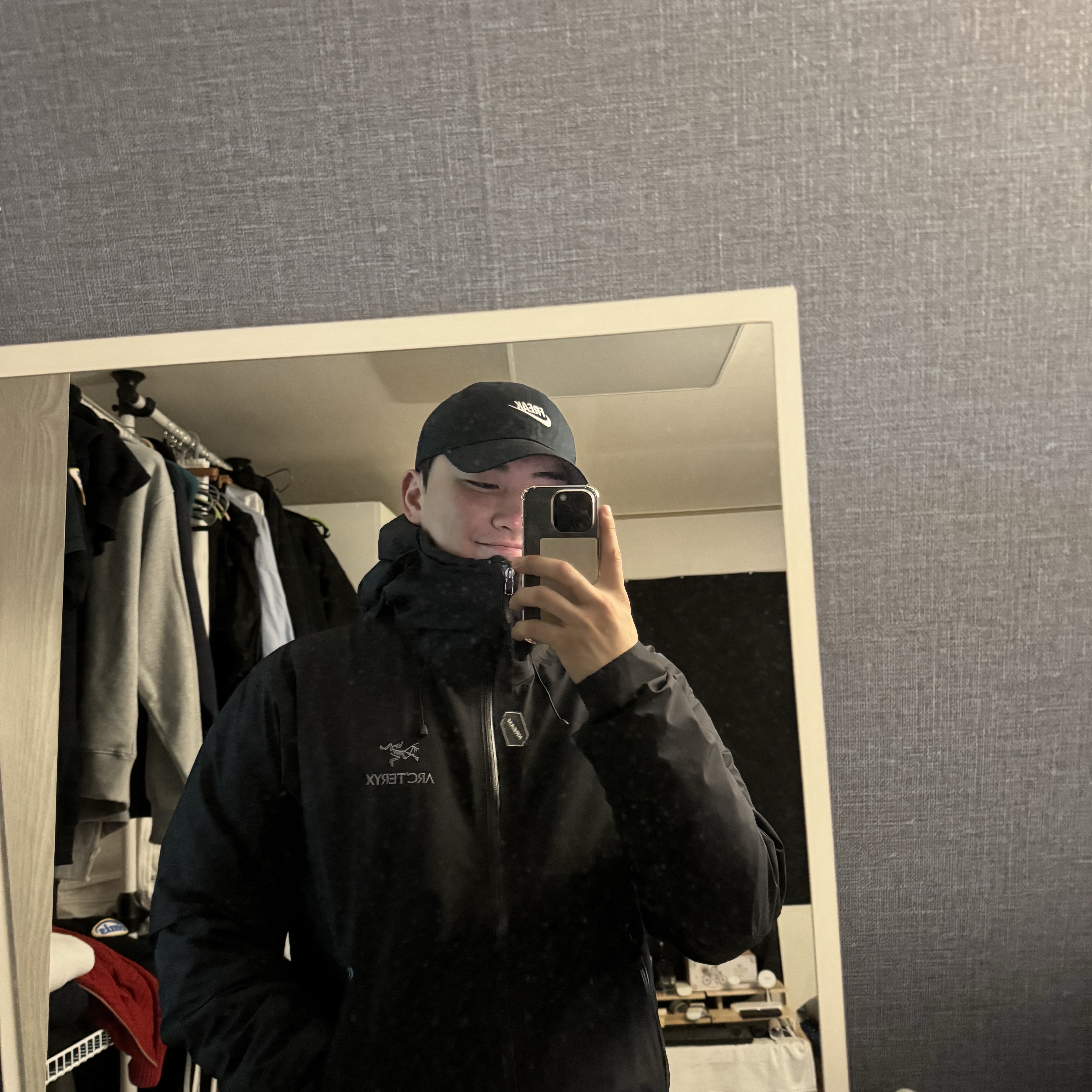 Arc'teryx Beta LT Jacket Black, Arc'teryx LEAF Cold WX Hoody LT Gen 2 Black 착용 스타일