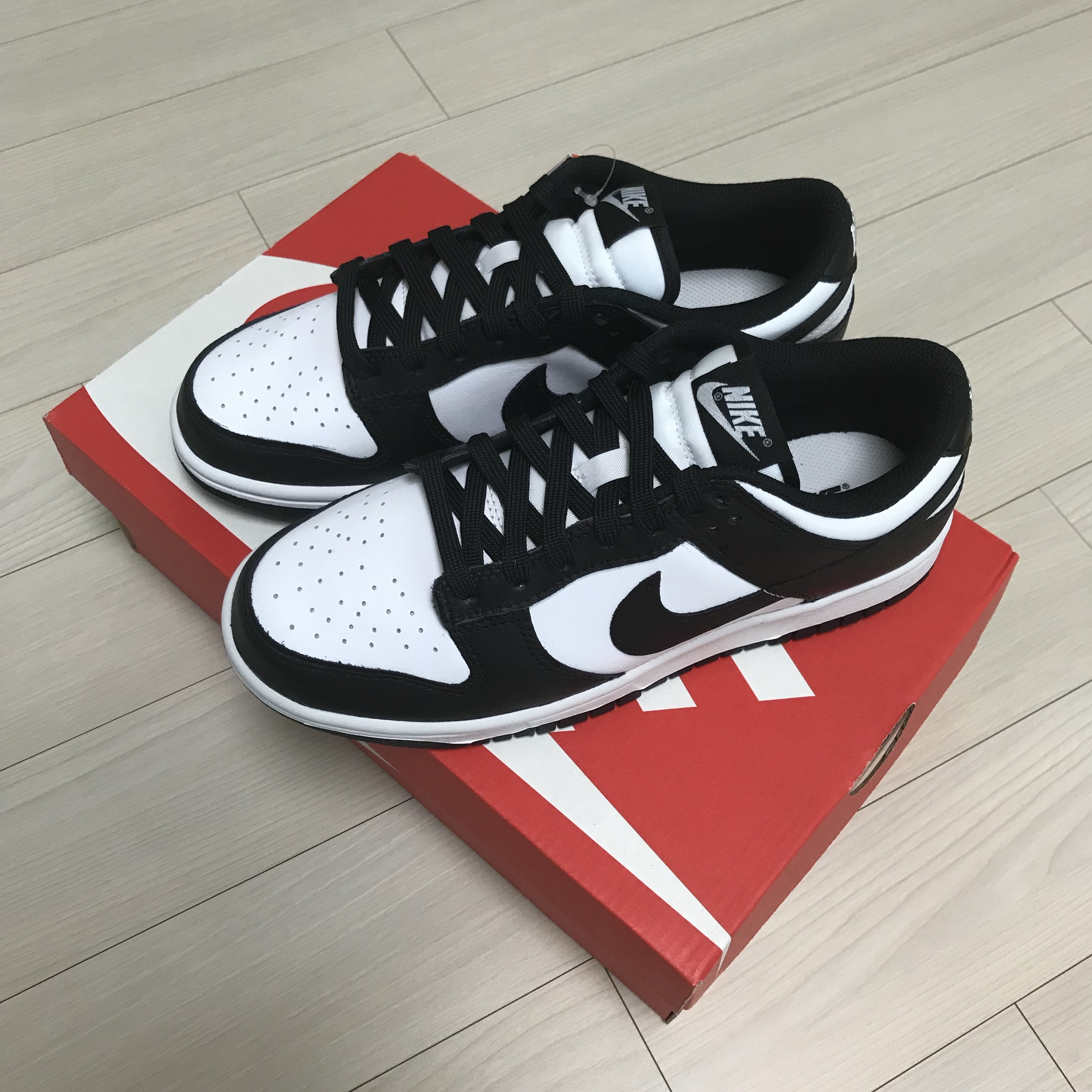 Nike Dunk Low Retro Black 착용 스타일
