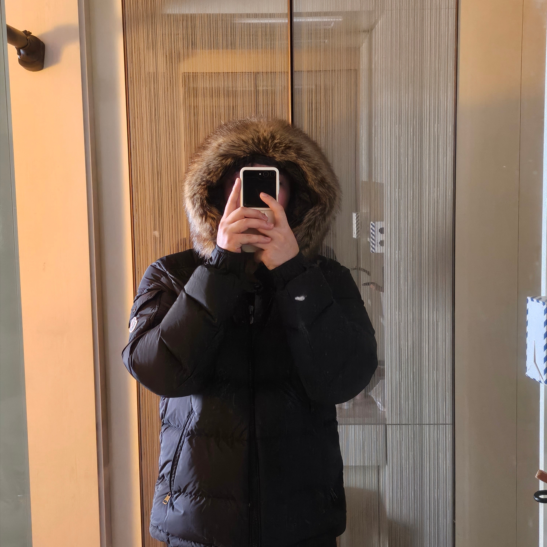 Moncler Mayaf Short Down Jacket Black - 23FW 착용 스타일