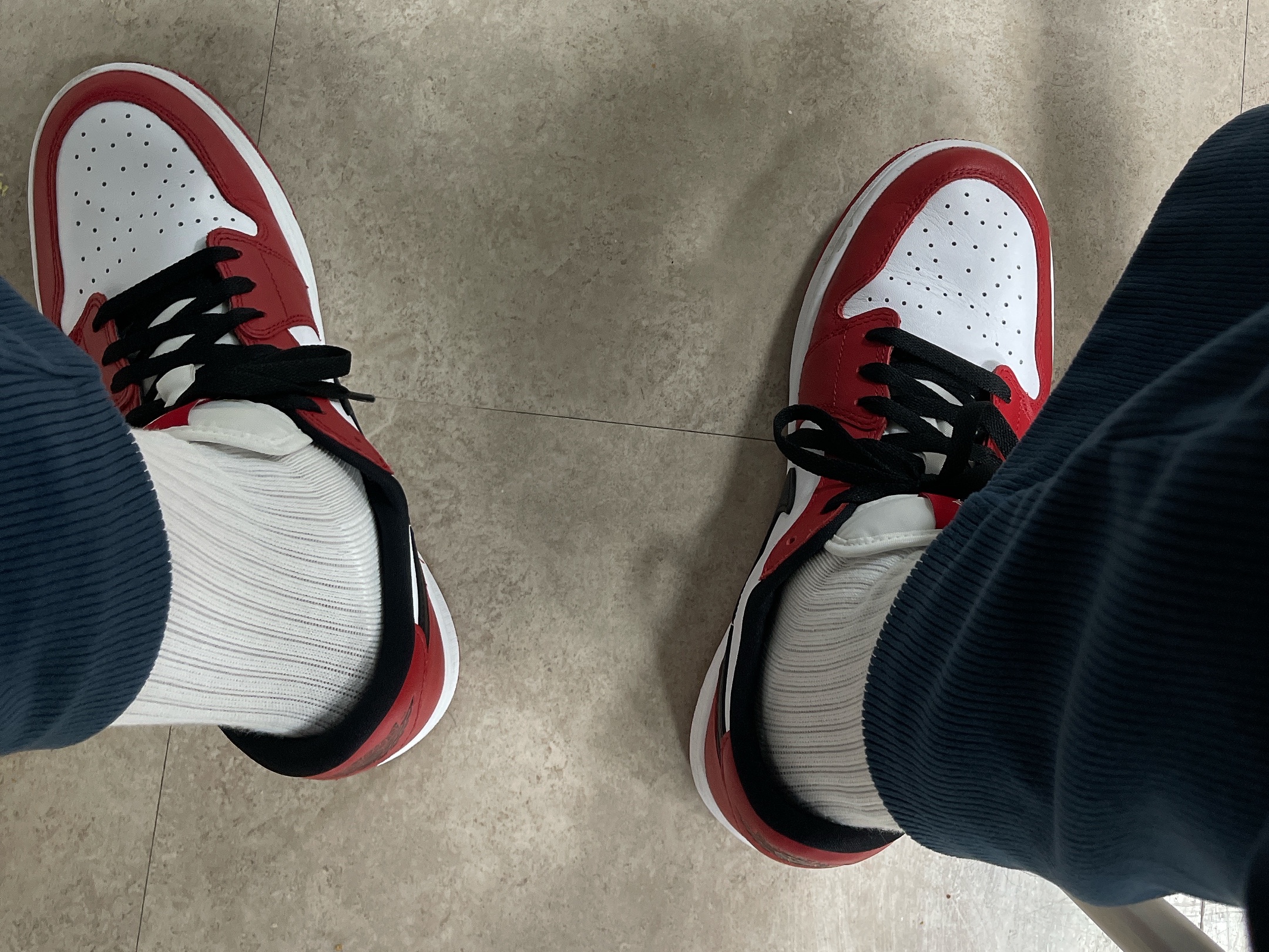 Jordan 1 Low Golf Chicago 착용 스타일