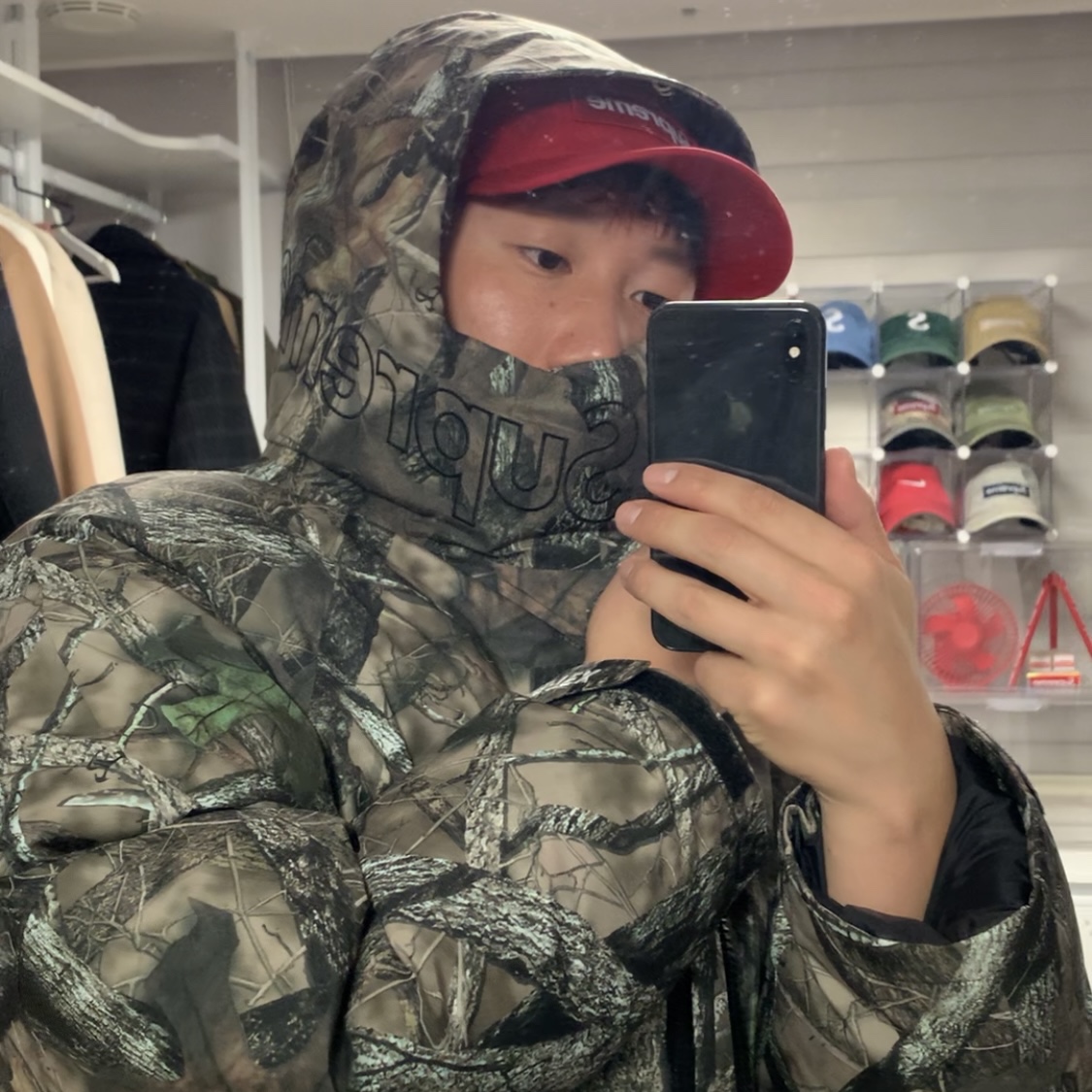 Supreme Gore-Tex 700-Fill Down Parka Timber Camo - 23FW 착용 스타일 - 2