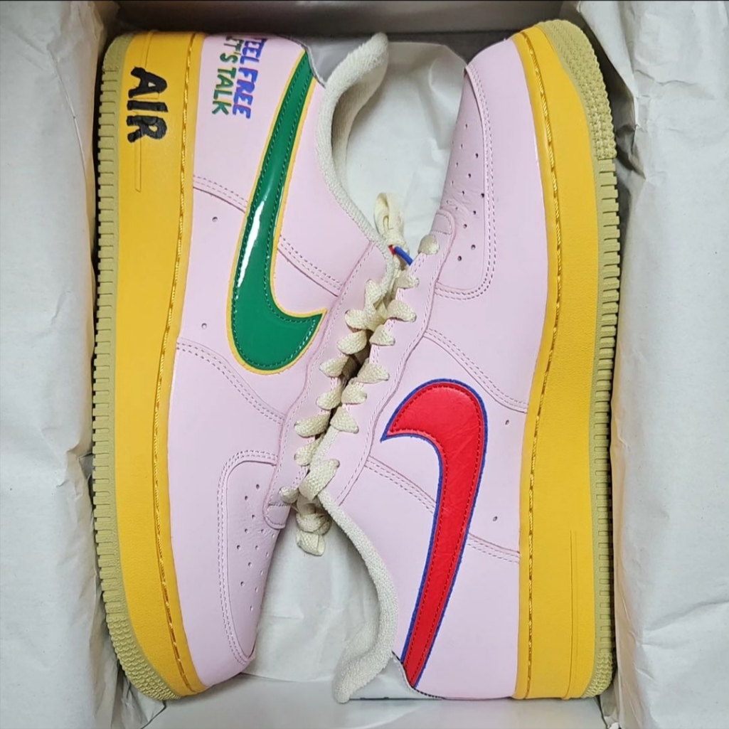 Nike Air Force 1 '07 Pink Tan 착용 스타일 - 2