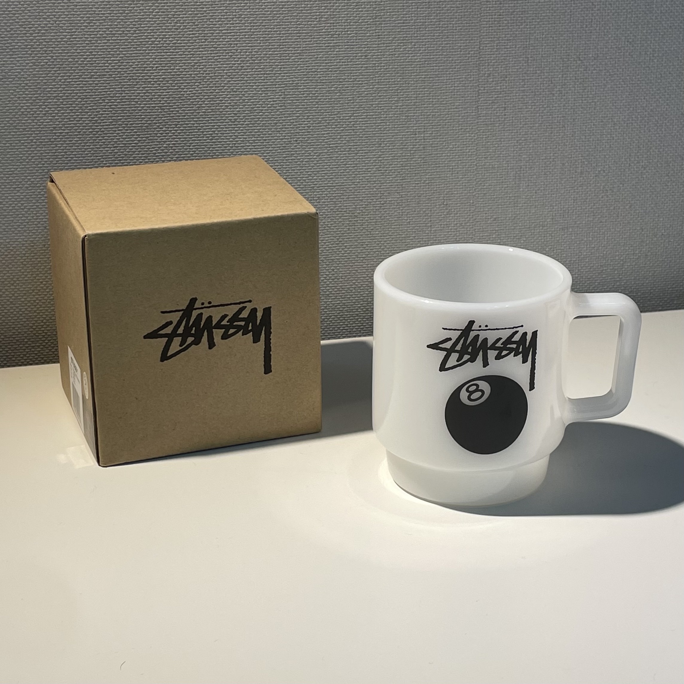 Stussy 8 Ball Milk Glass Stacking Mug White 착용 스타일