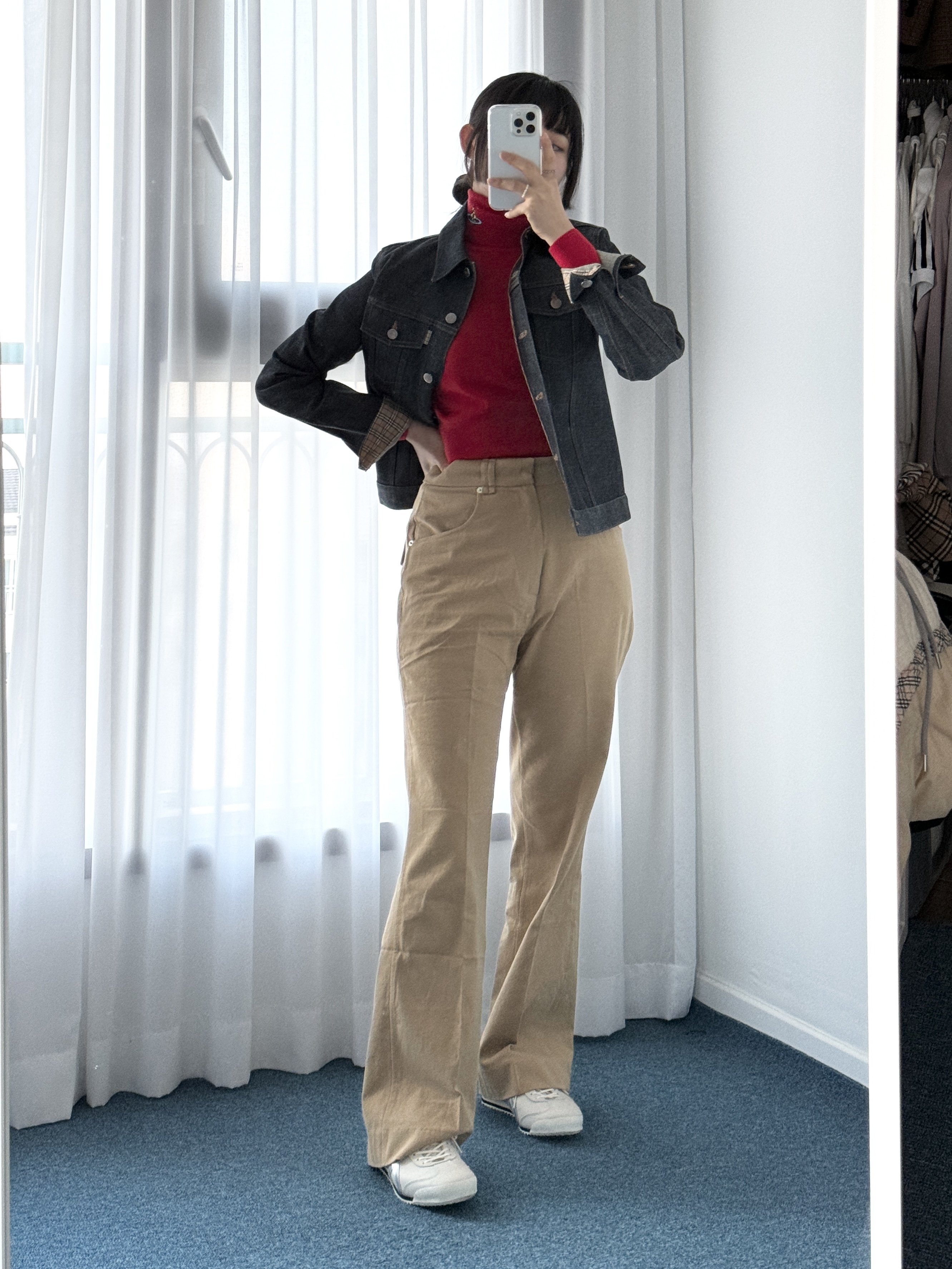 Onitsuka Tiger Mexico 66 SD Birch Silver, Vivienne Westwood Orb High Neck Knit Red 착용 스타일 - 2