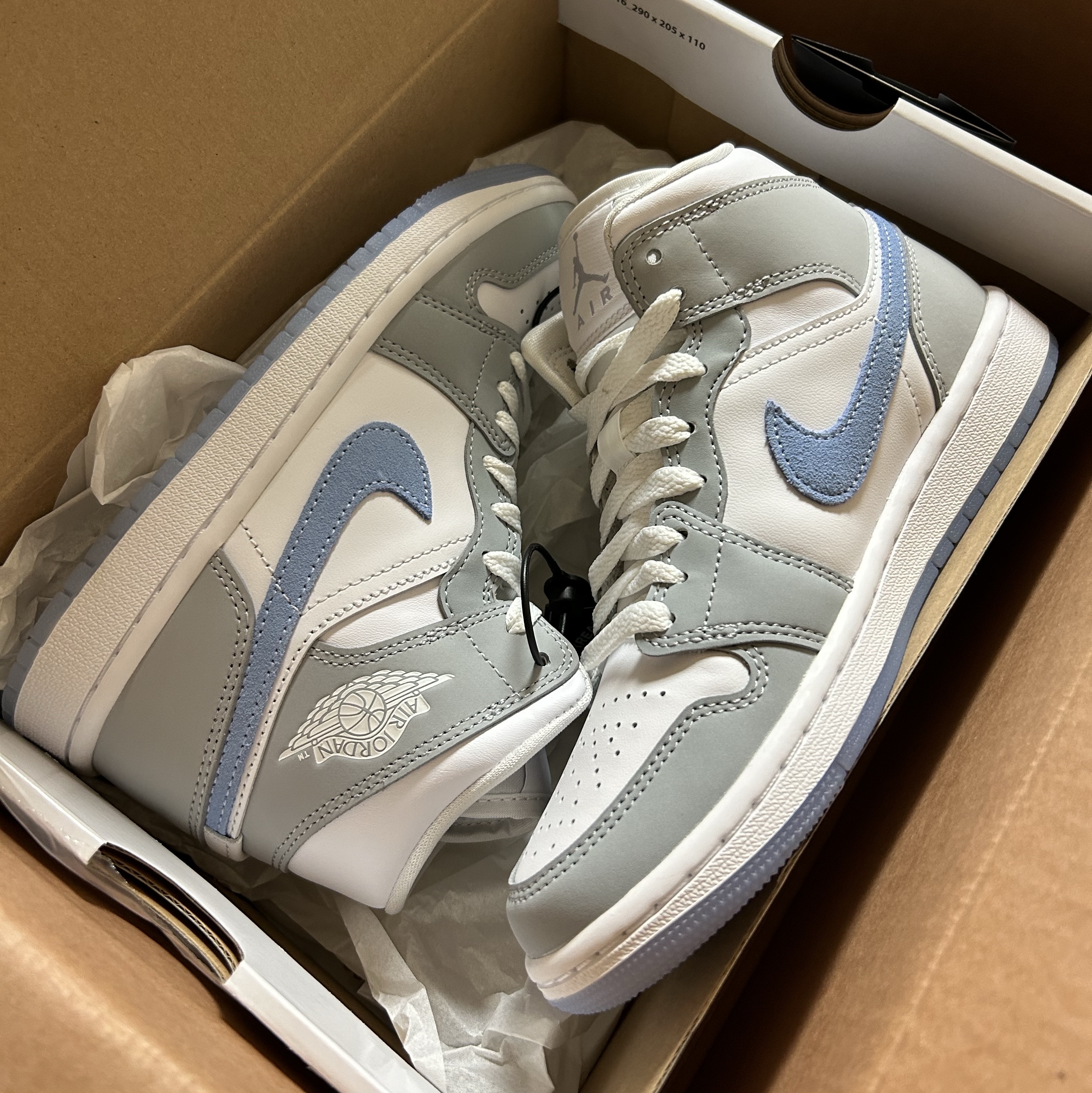 (W) Jordan 1 Mid Wolf Grey 착용 스타일 - 1