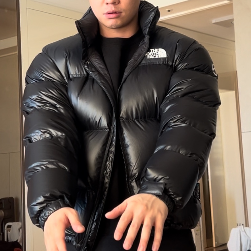 The North Face Quantum Nuptse Jacket Black 착용 스타일