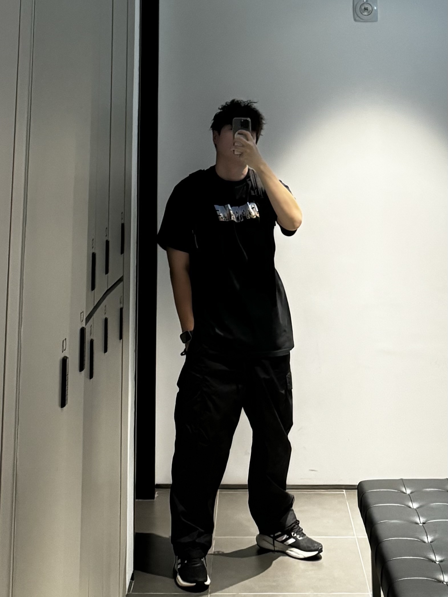 Supreme Gotham T-Shirt Black - 23FW 착용 스타일