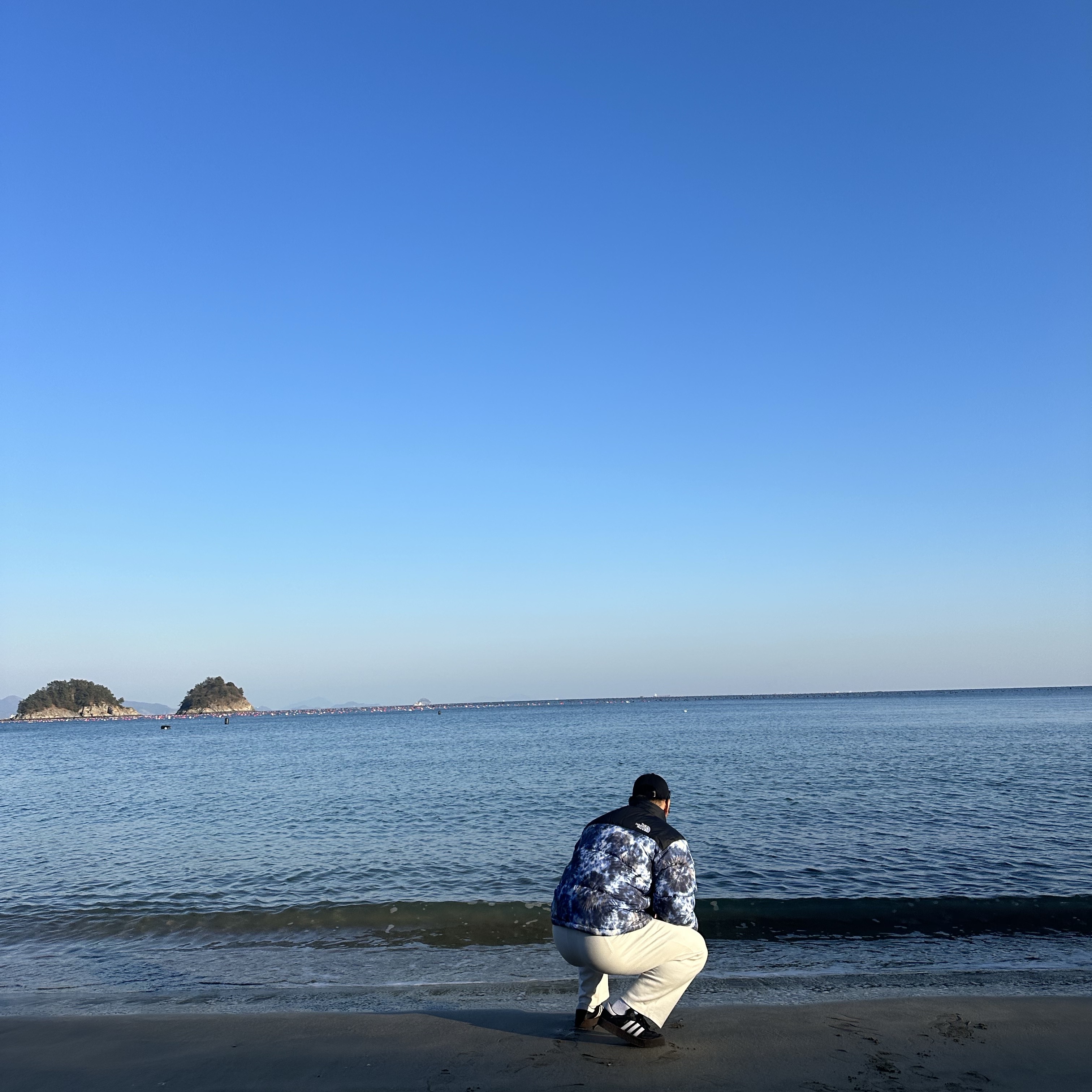 The North Face 1996 Novelty Nuptse Jacket Ink Blue 착용 스타일 - 2