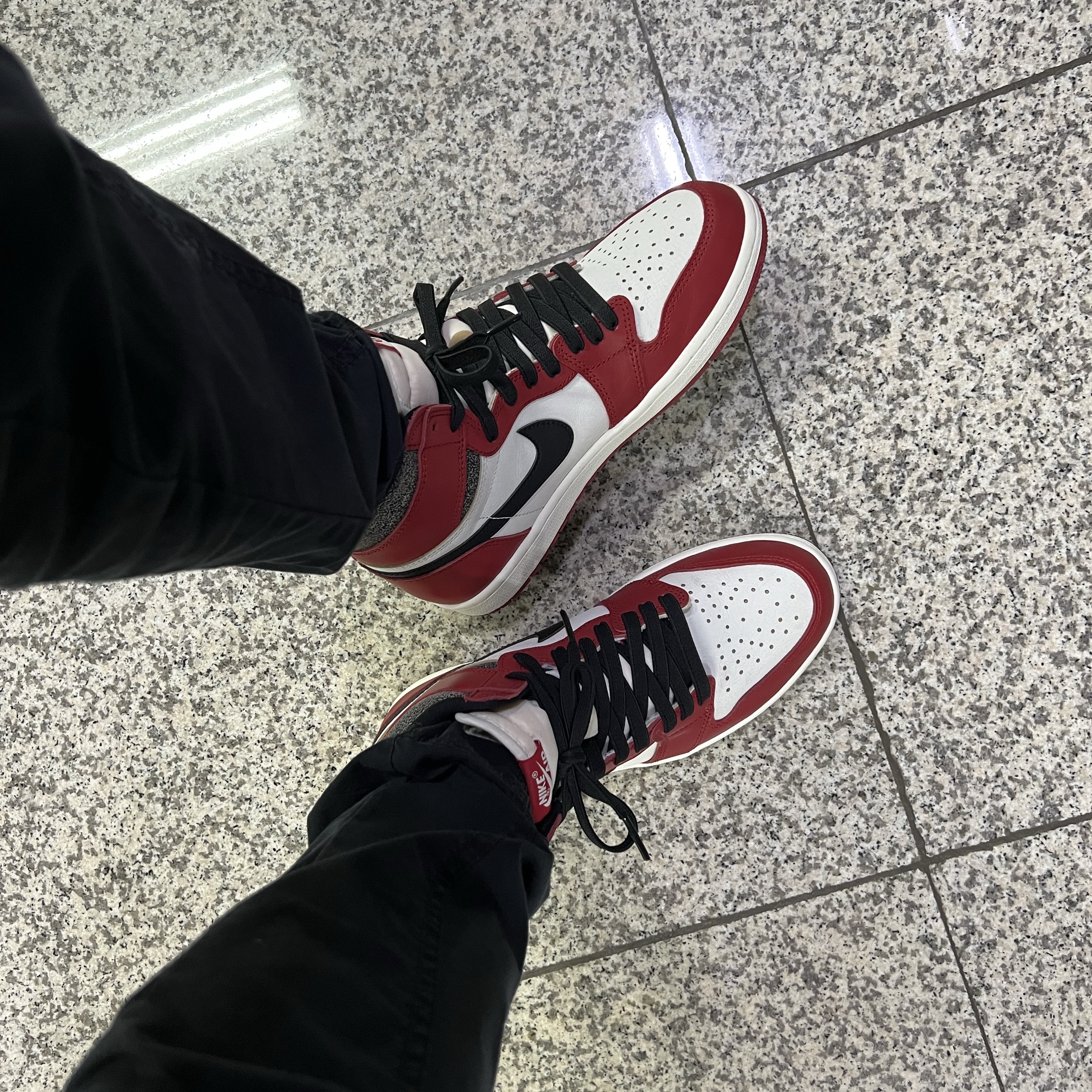 Jordan 1 Retro High OG Chicago 2022 착용 스타일 - 1
