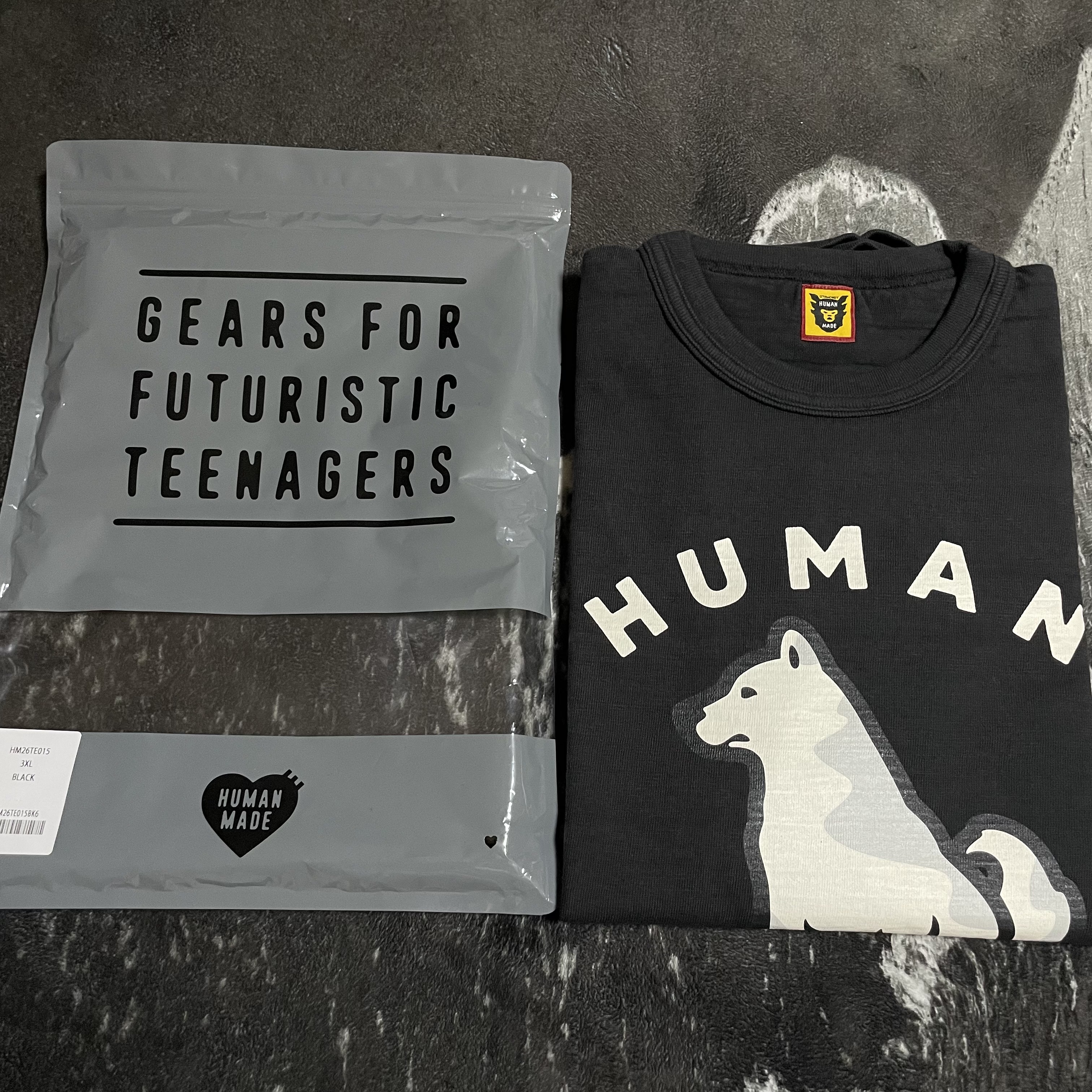Human Made Worksout 20th Anniversary Jindo Dog Graphic T-Shirt Black, Human Made Worksout 20th Anniversary Jindo Dog Card Case White 착용 스타일 - 1