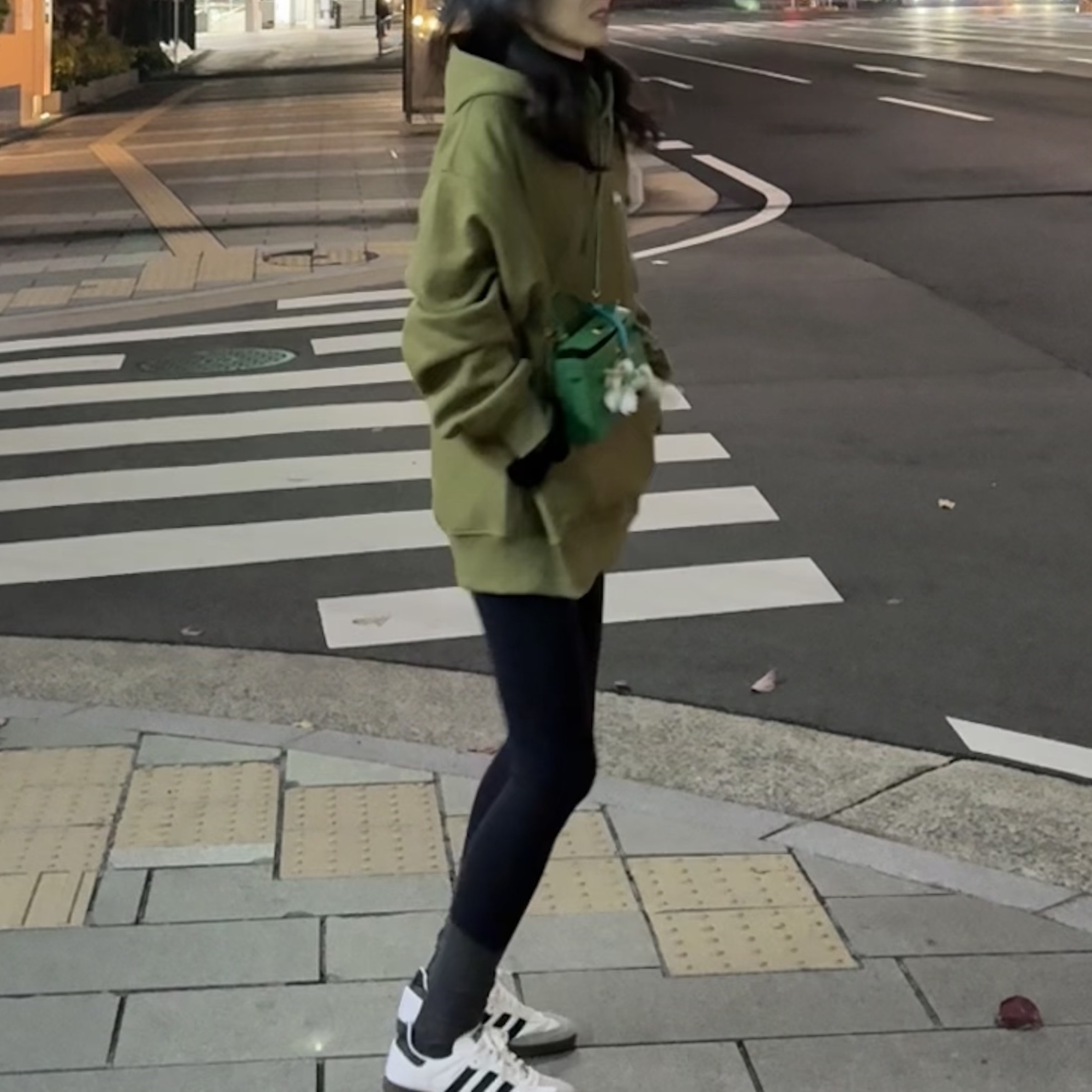 Adidas Samba OG Cloud White, (W) Max Mara Madame 101801 Icon Coat Black 착용 스타일 - 2