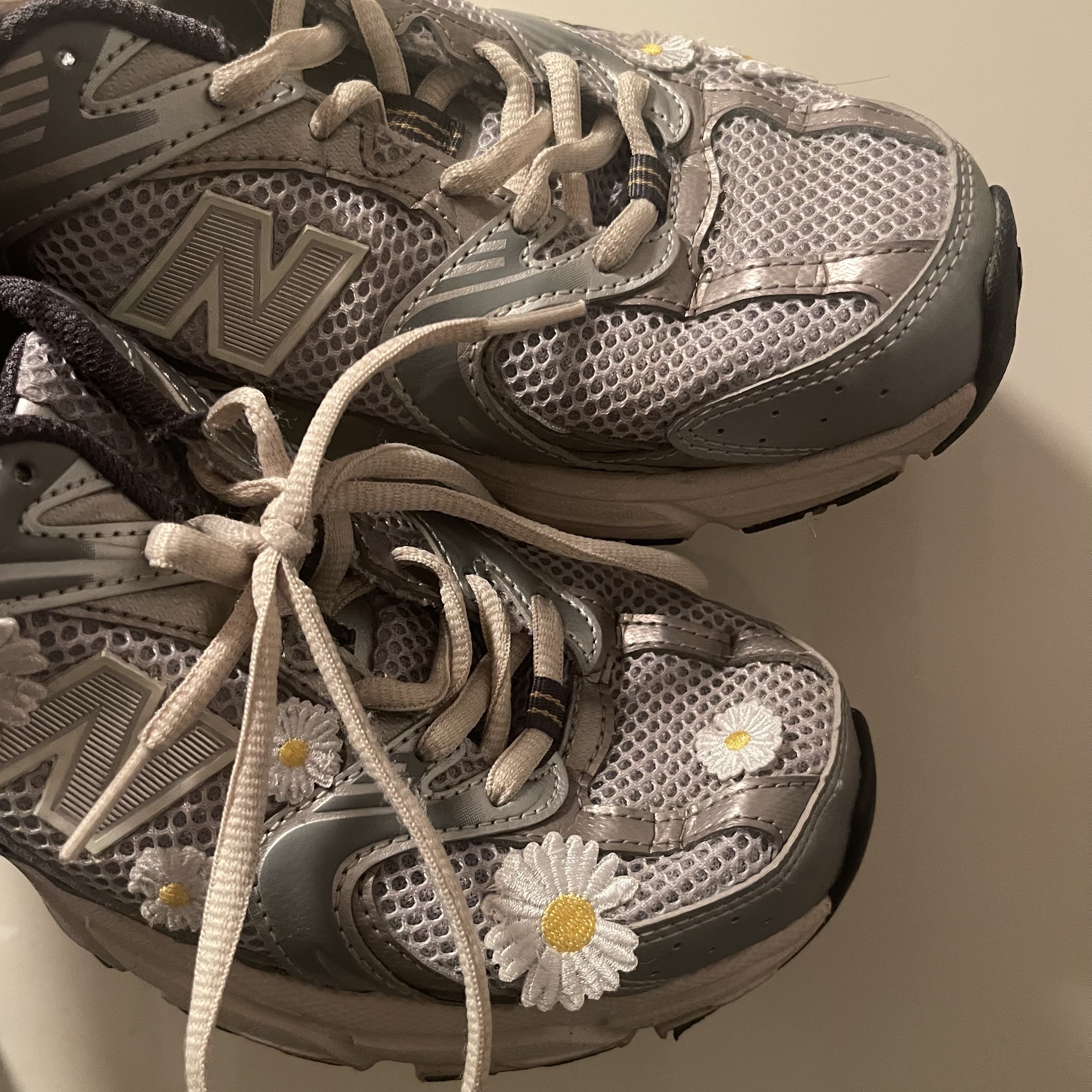 New Balance 530 Earth 착용 스타일