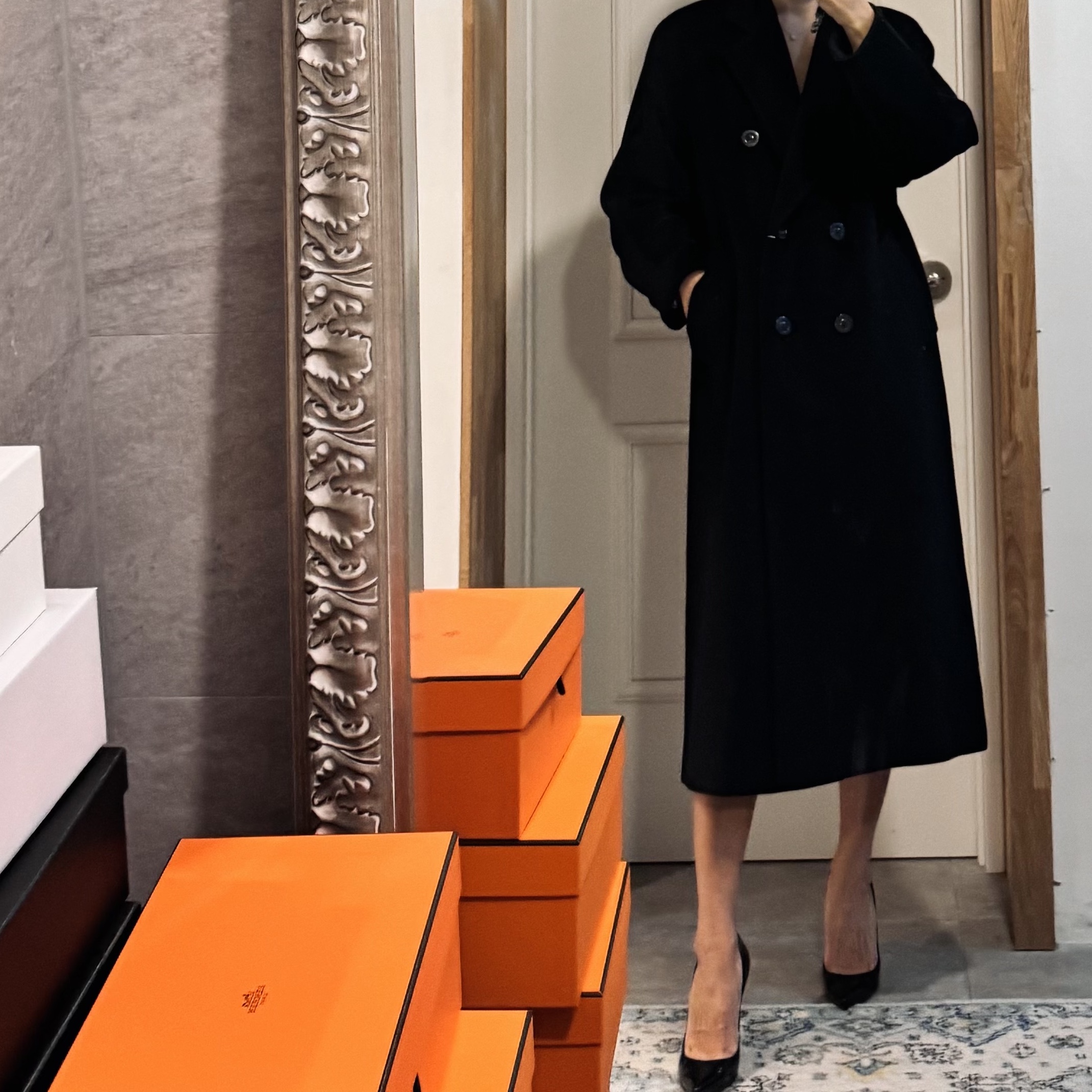 (W) Max Mara Madame 101801 Icon Coat Black, Hermes Birkin 25 Bag Sellier Epsom & Gold Craie 착용 스타일 - 2