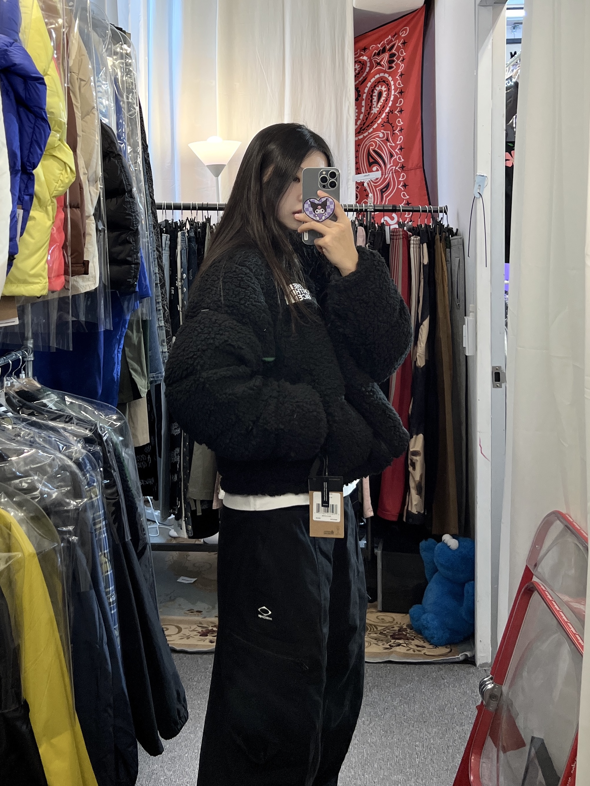 (W) The North Face Sherpa Nuptse Jacket Black 착용 스타일