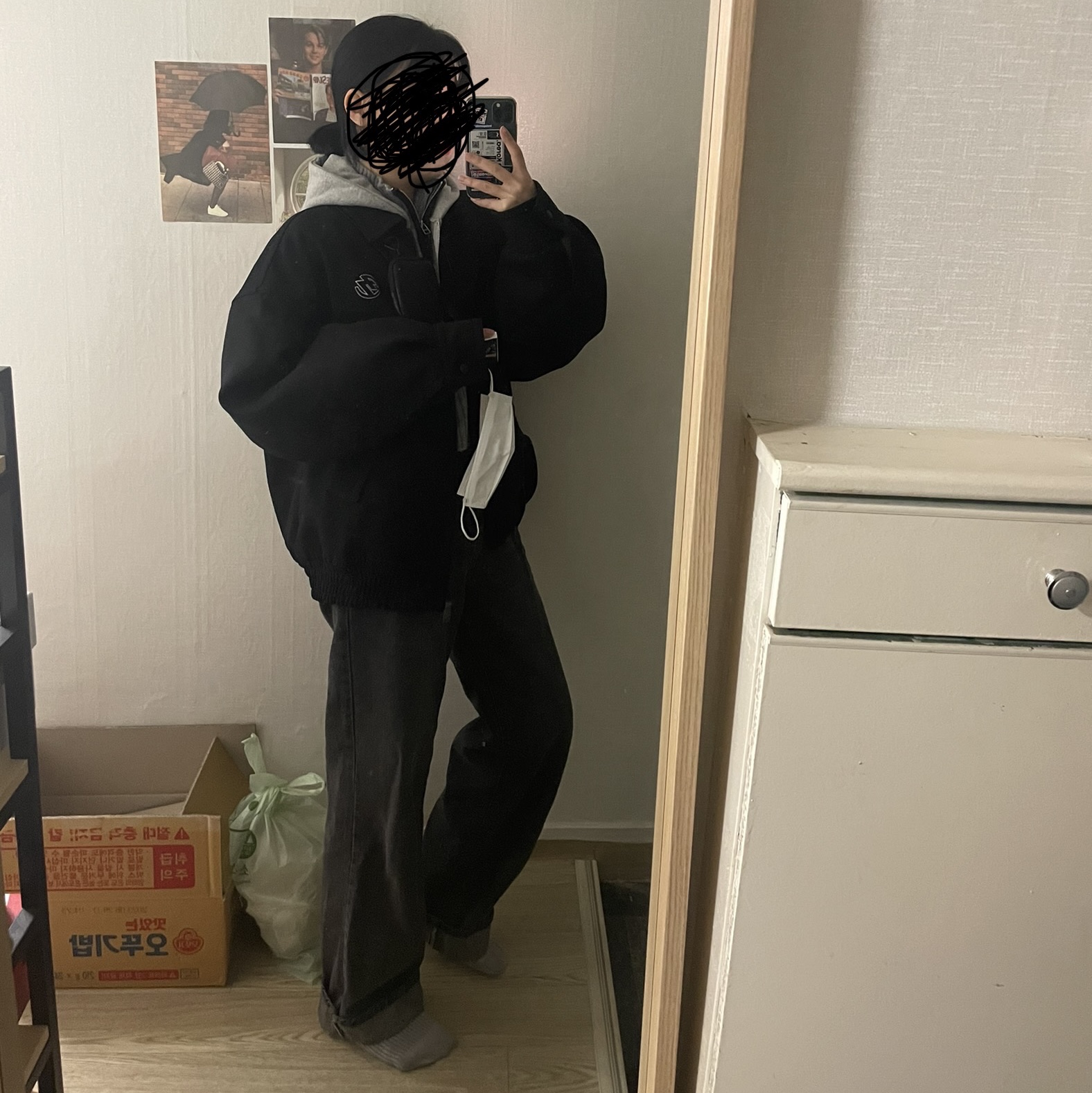 Zara x Ader Error Oversize Collar Bomber Jacket Black 착용 스타일 - 3